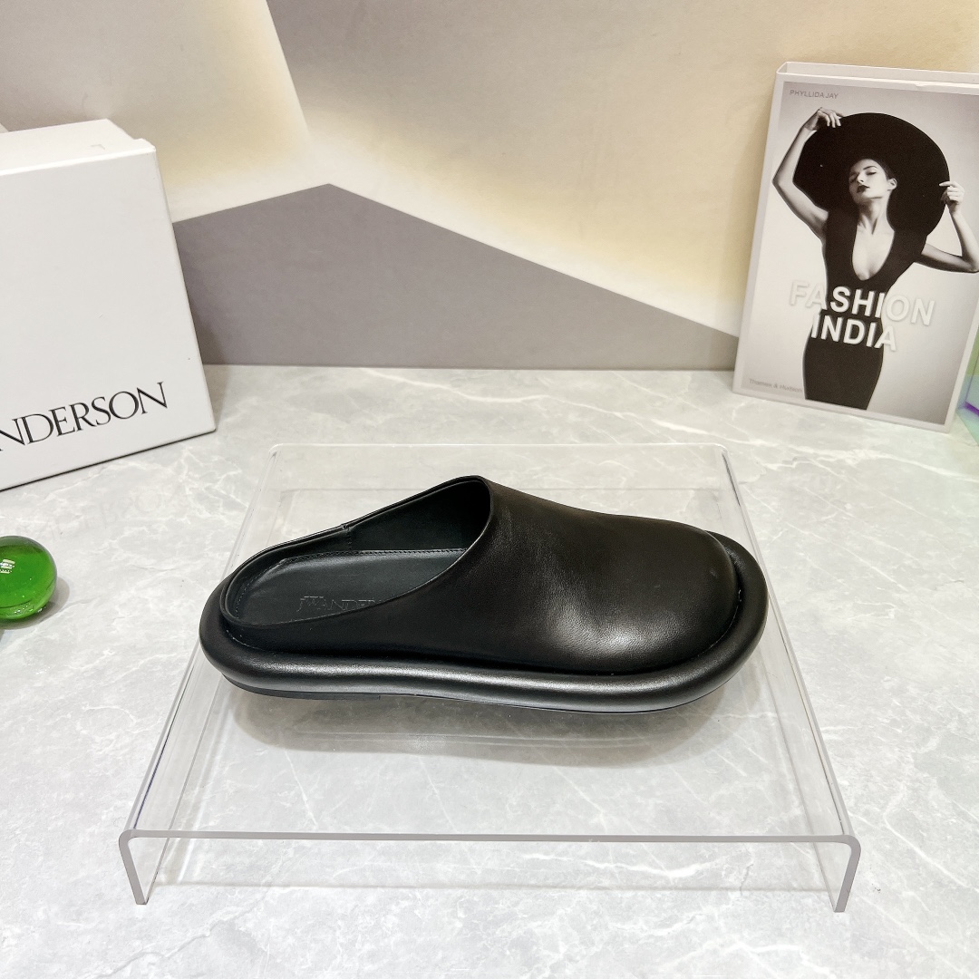 JW Anderson 2023 New Shoe Series Features Custom Sheepskin and Platinum Soles - 图片 5