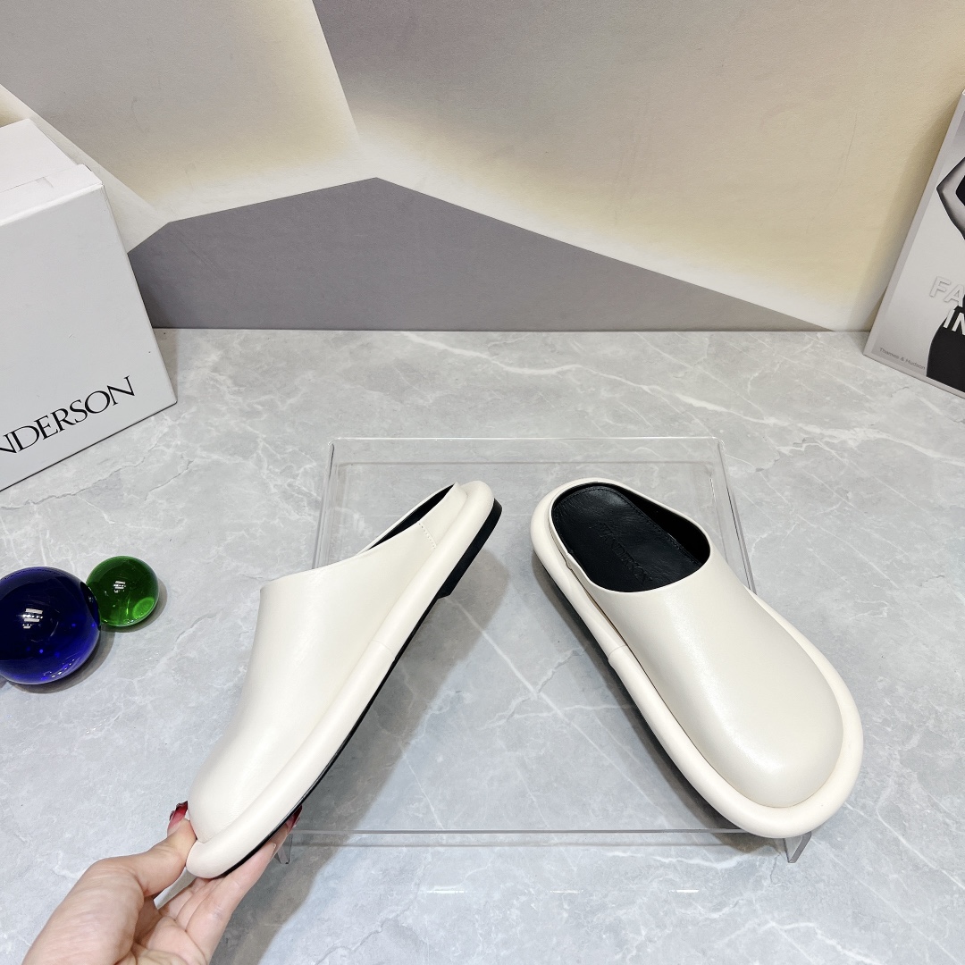 JW Anderson 2023 New Shoe Series Features Customized Sheepskin and Platinum Soles - 图片 8