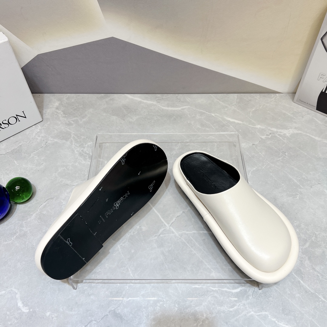 JW Anderson 2023 New Shoe Series Features Customized Sheepskin and Platinum Soles - 图片 9