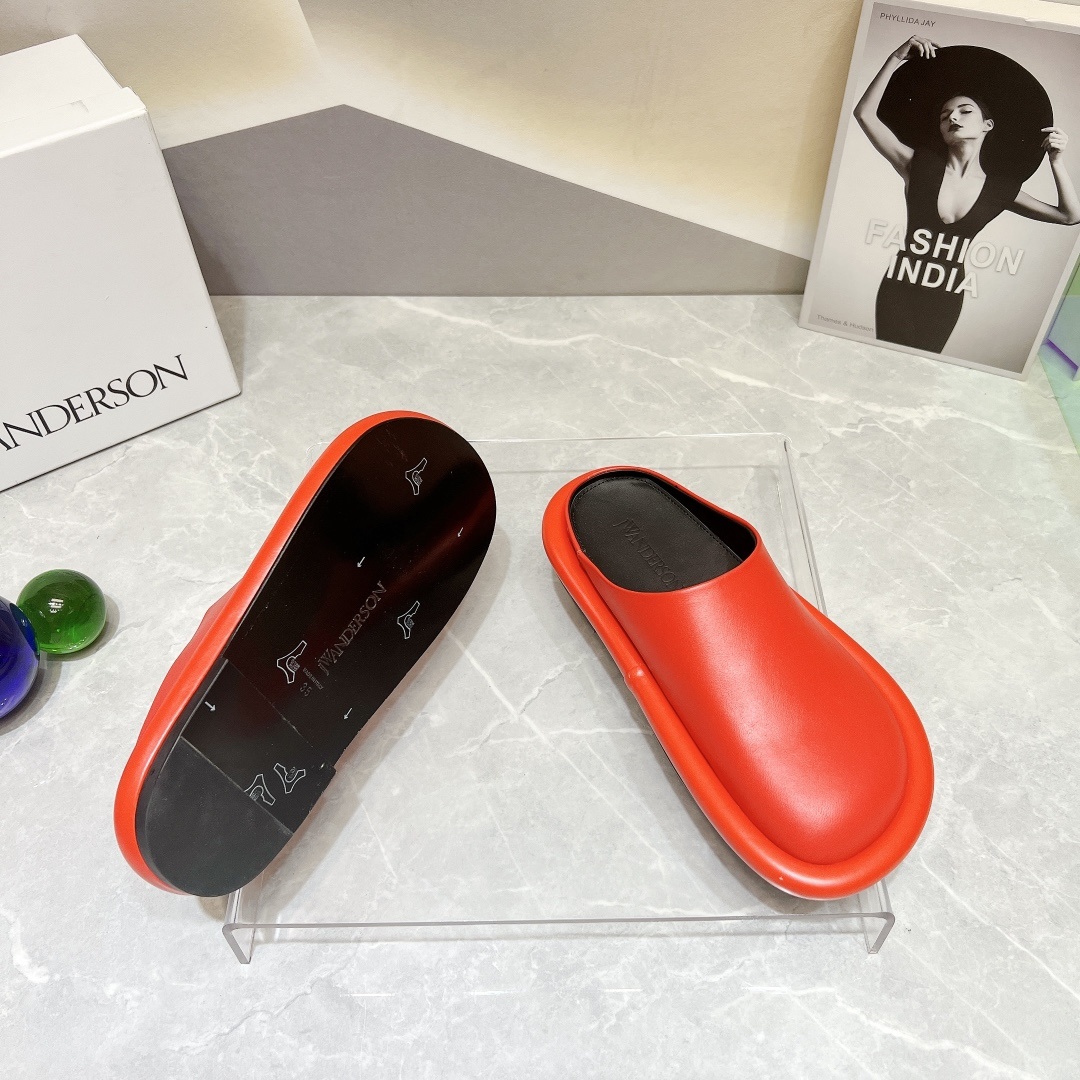 JW Anderson 2023 New Shoe Series Features Custom Sheepskin and Unique Designs - 图片 9