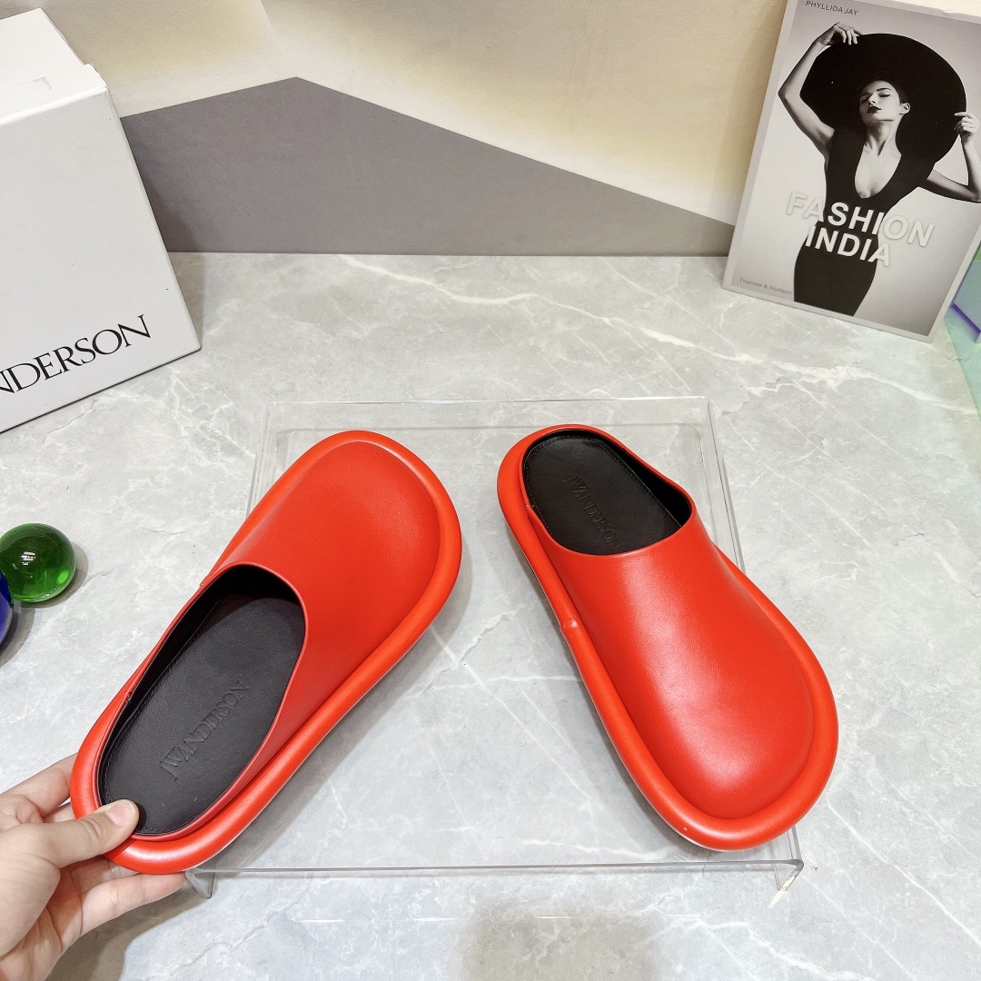 JW Anderson 2023 New Shoe Series Features Custom Sheepskin and Unique Designs - 图片 7