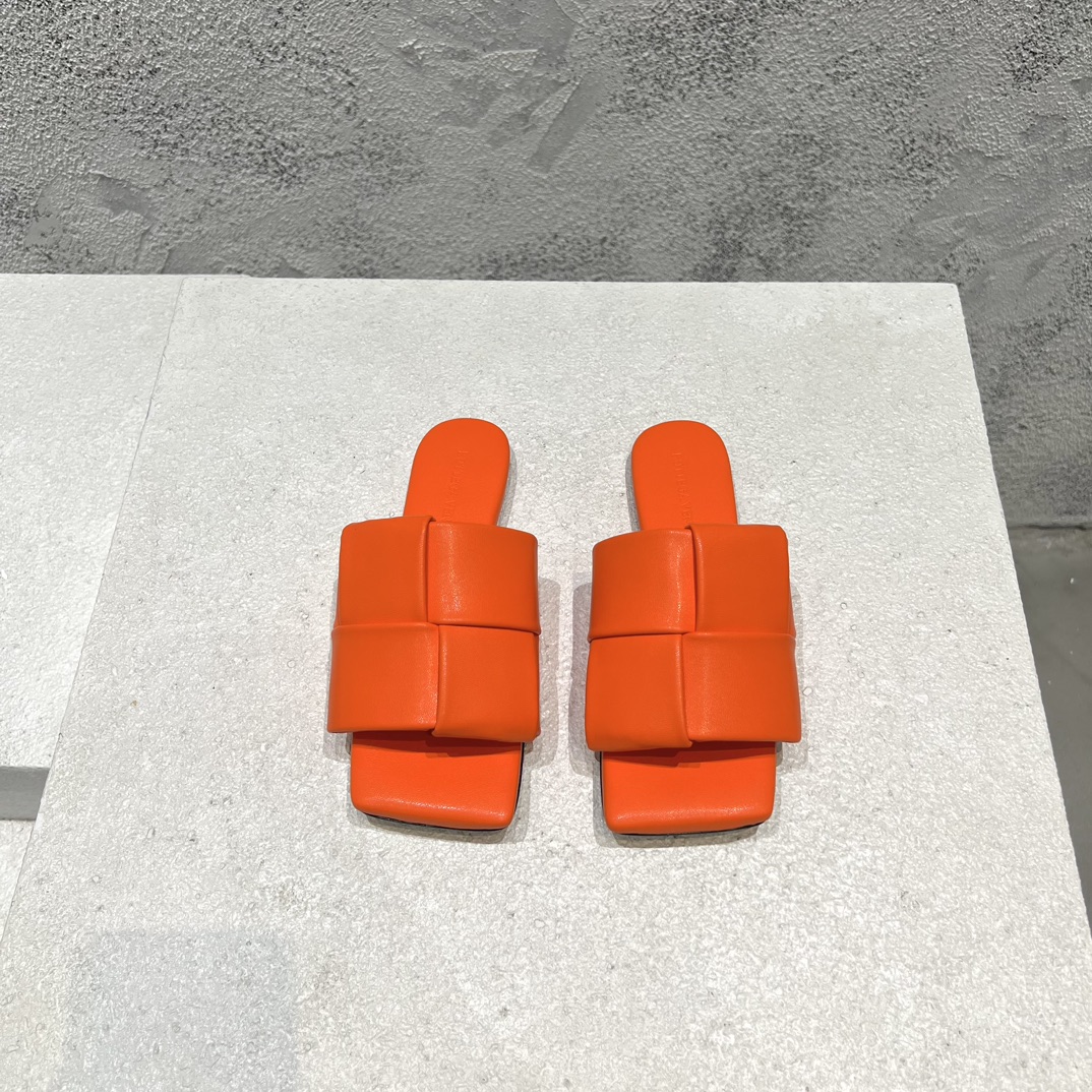 Bottega Veneta 编织 平底 凉拖