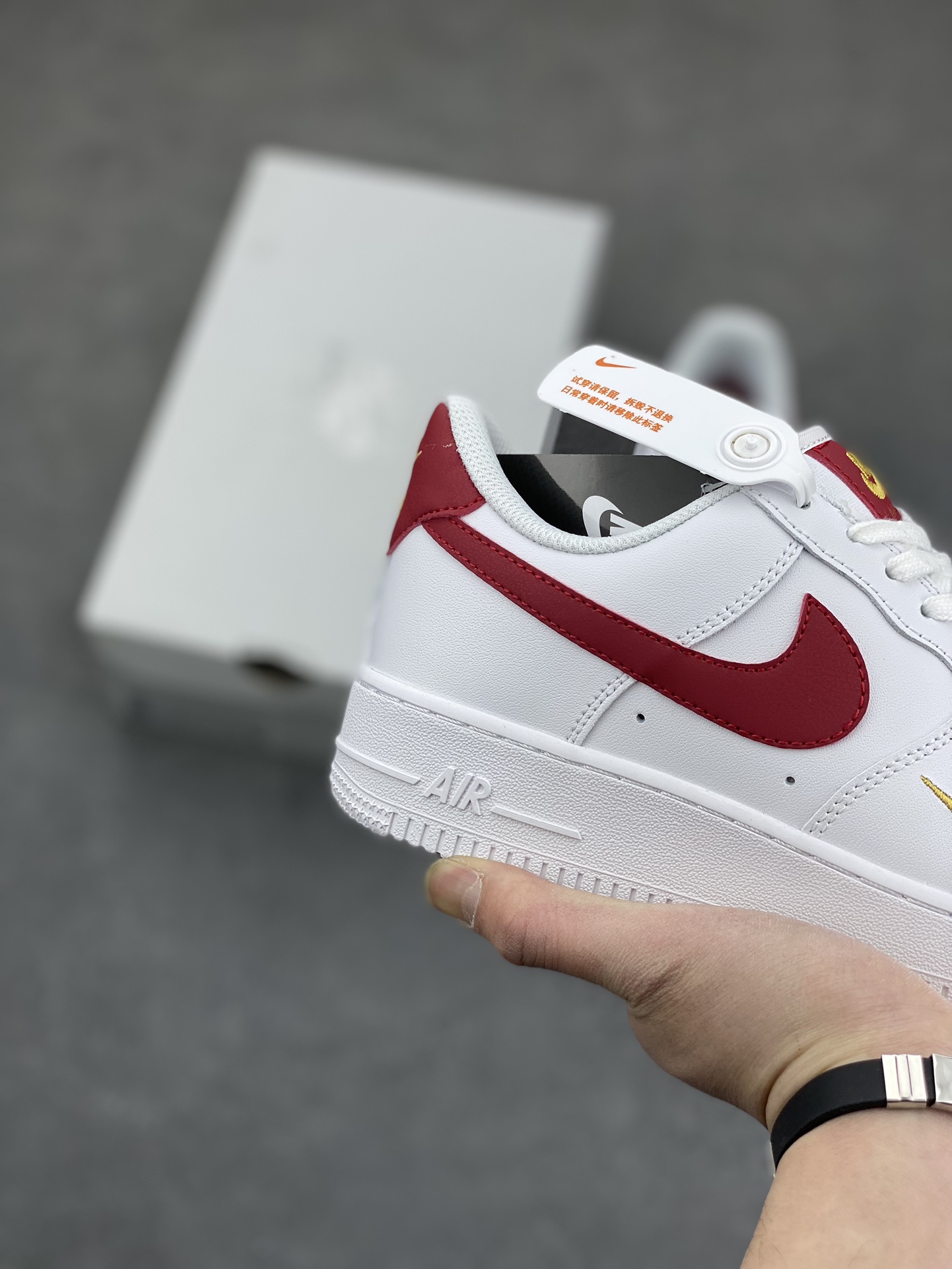 Nike Air Force 1 '07 Low White Burgundy Crush Gold Honeycomb Cushion 6 i1678735820 4618 4