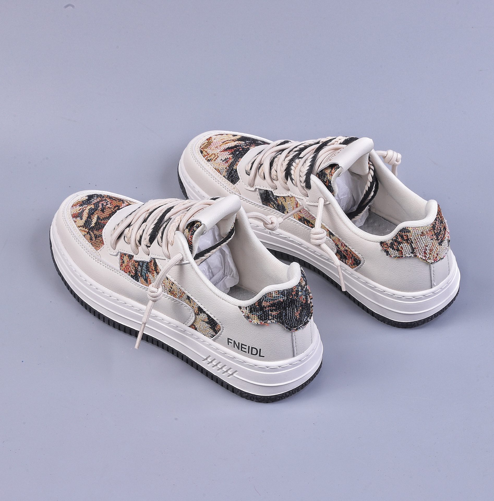 New arrival FENDI Fendi fashionable low-cut casual sneakers series