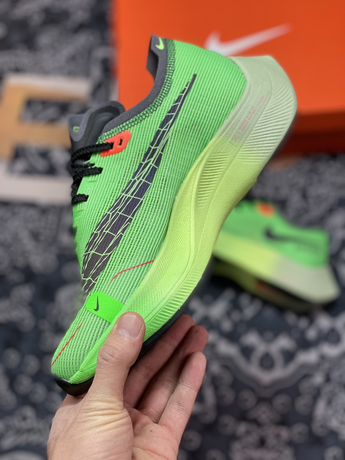230  Nike ZoomX Vaporfly Next% 2 马拉松跑步鞋二代 DZ4779-304