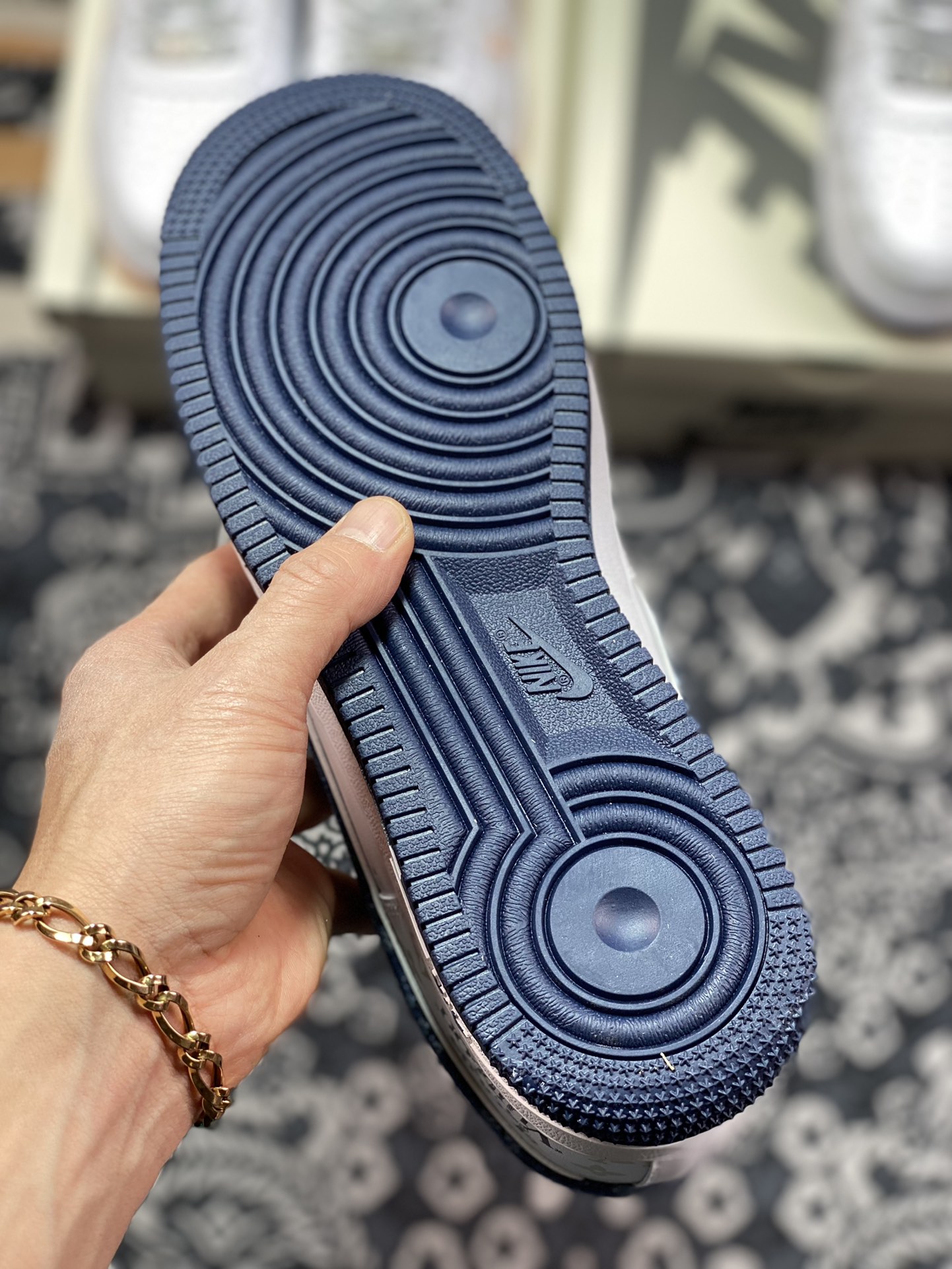 260 Louis Vuitton x Nike Air Force 1 07 LV8”White/Navy/LV Monogram” DR9868-600