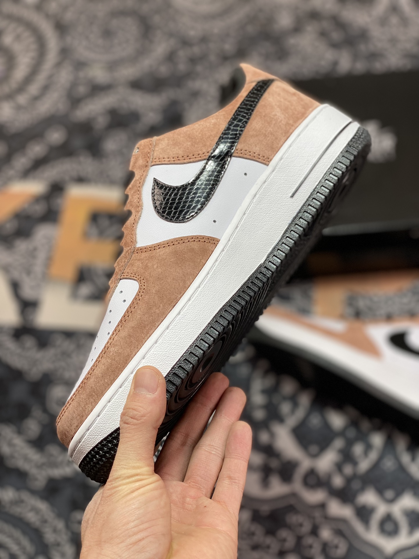 240  Nike Air Force 1′07 Low”Vachetta Tan”空军一号系列低帮“可可棕白黑蛇纹”DE0023-800