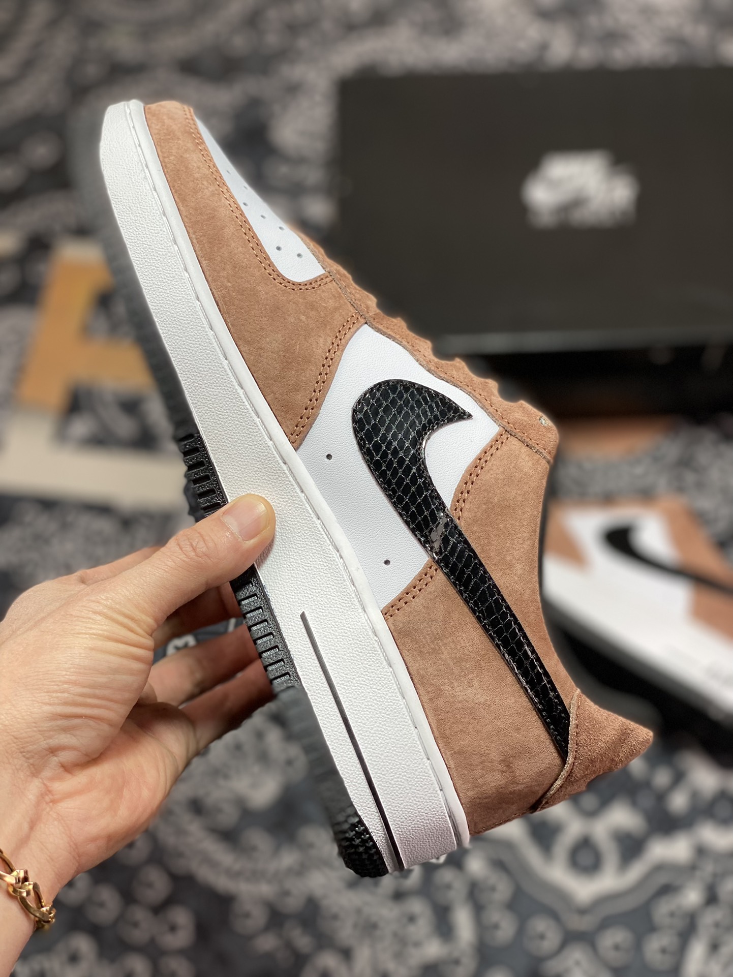 240  Nike Air Force 1′07 Low”Vachetta Tan”空军一号系列低帮“可可棕白黑蛇纹”DE0023-800