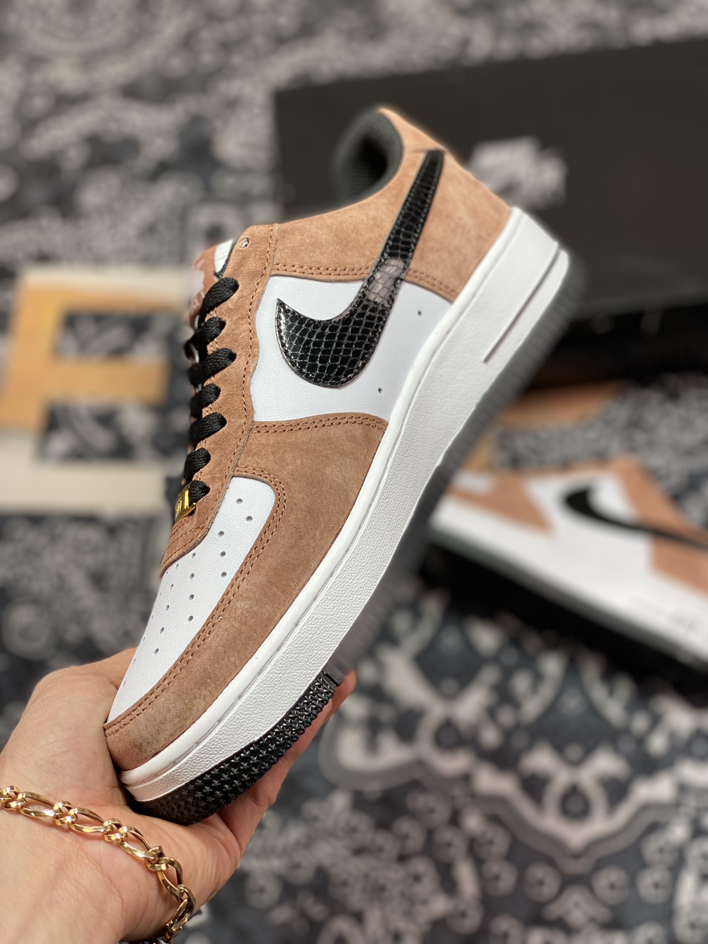 240  Nike Air Force 1′07 Low”Vachetta Tan”空军一号系列低帮“可可棕白黑蛇纹”DE0023-800
