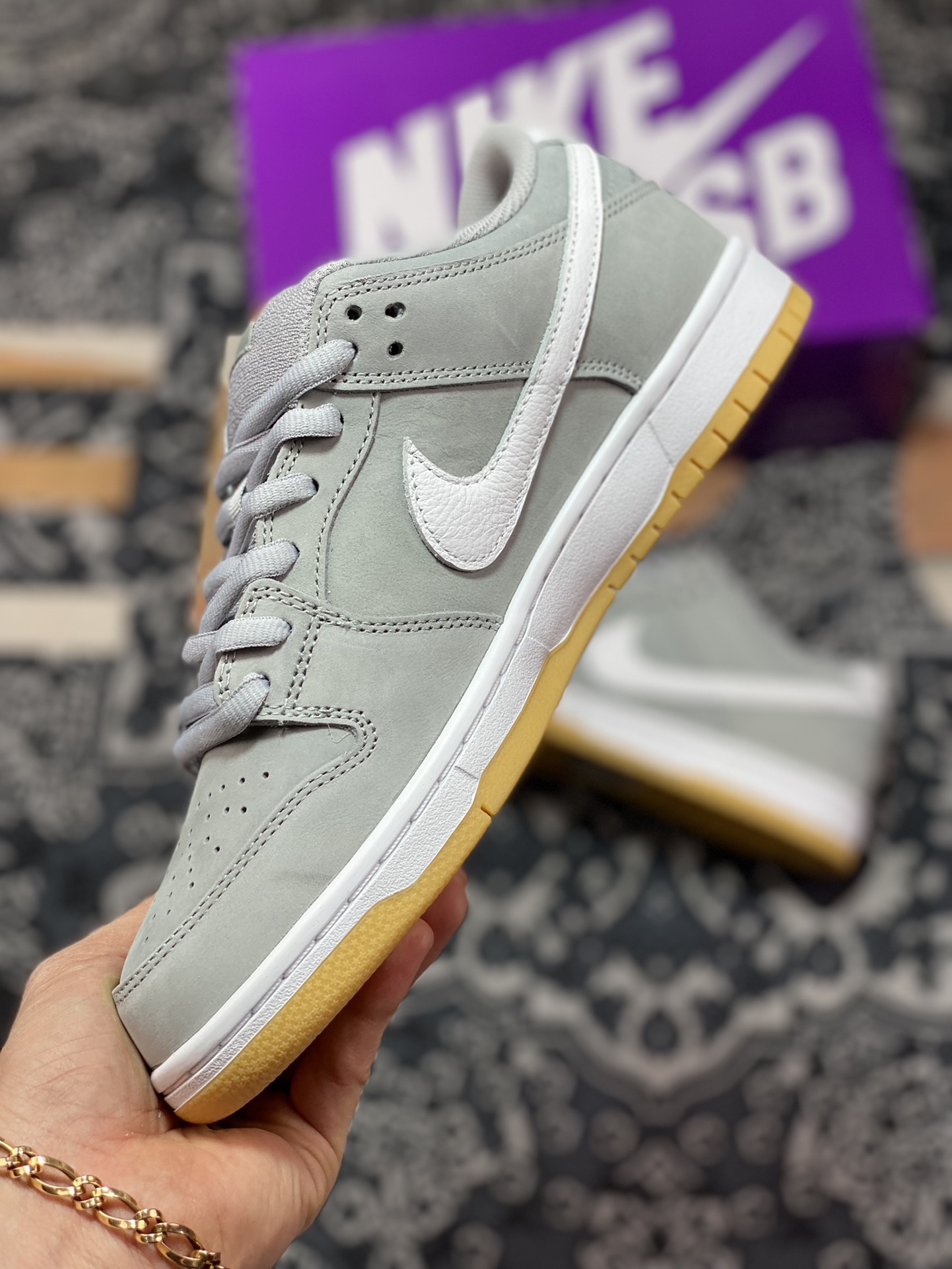 320  Nike SB Dunk Low”Grey Gum”扣篮系列经典低帮板鞋“灰白生胶底”DV5464-001