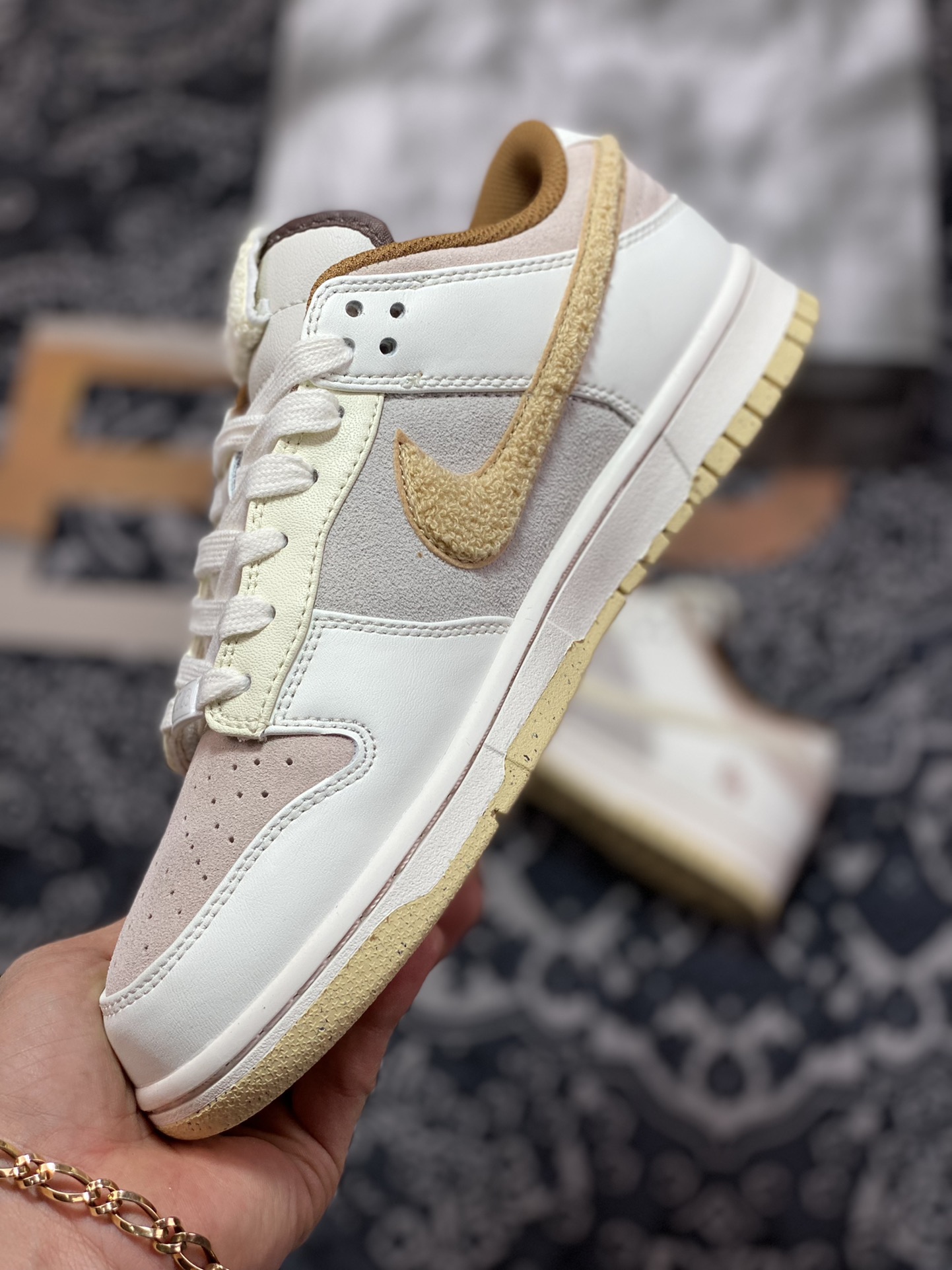 240 Nike SB Dunk Low”Year of the Rabbit”扣篮系列低帮板鞋“浅棕米白穗兔”FD4203-211