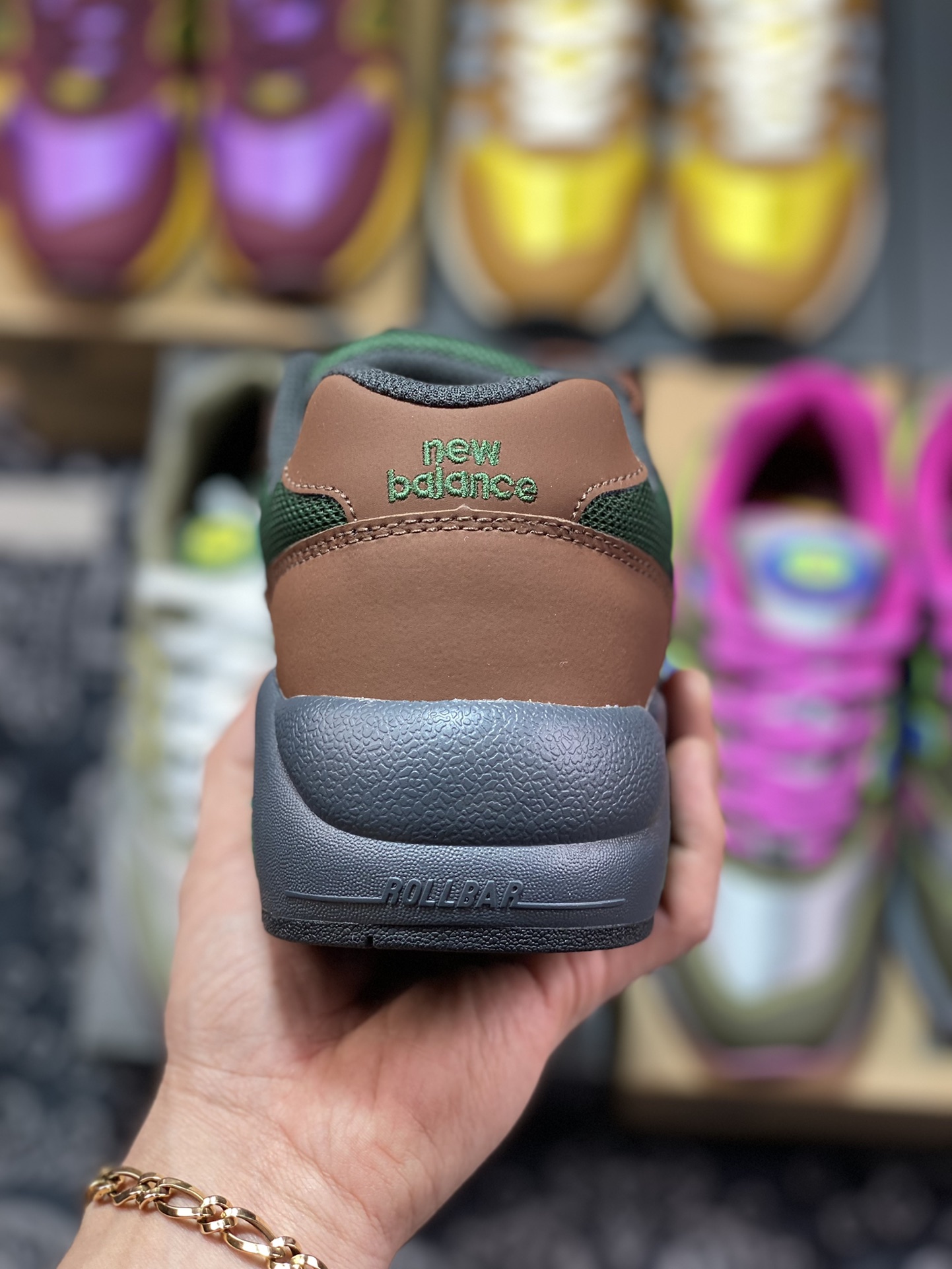 Stray Rats x NBNew Balance MT580 Series Classic Retro Jogging ”Leather Dark Brown Green Gray” MT580RTB