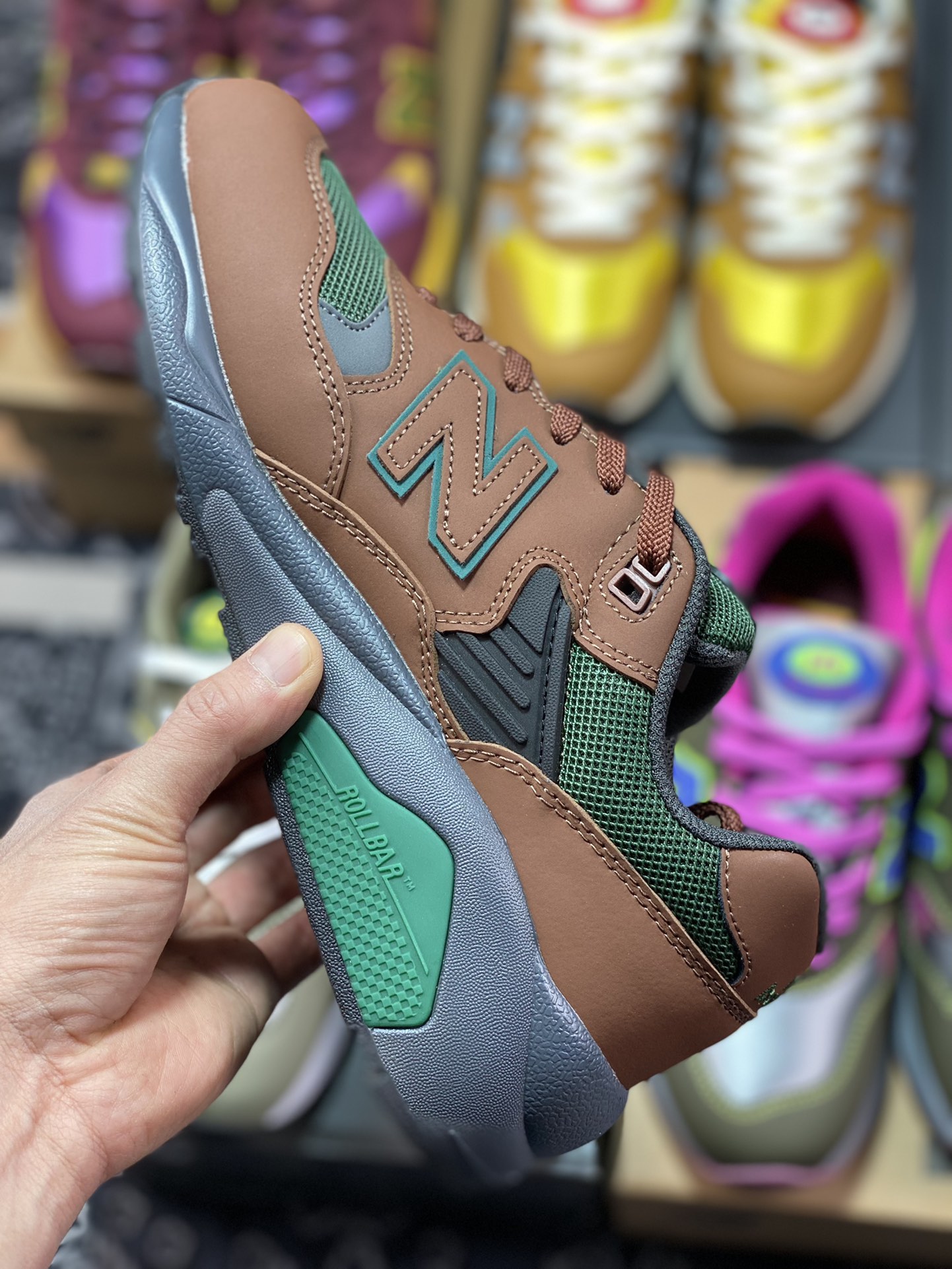 Stray Rats x NBNew Balance MT580 Series Classic Retro Jogging ”Leather Dark Brown Green Gray” MT580RTB