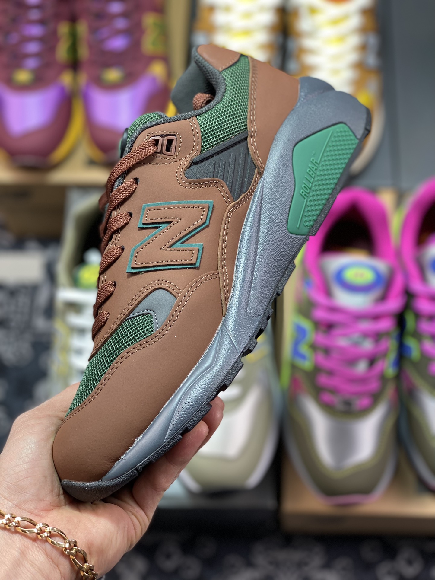 Stray Rats x NBNew Balance MT580 Series Classic Retro Jogging ”Leather Dark Brown Green Gray” MT580RTB