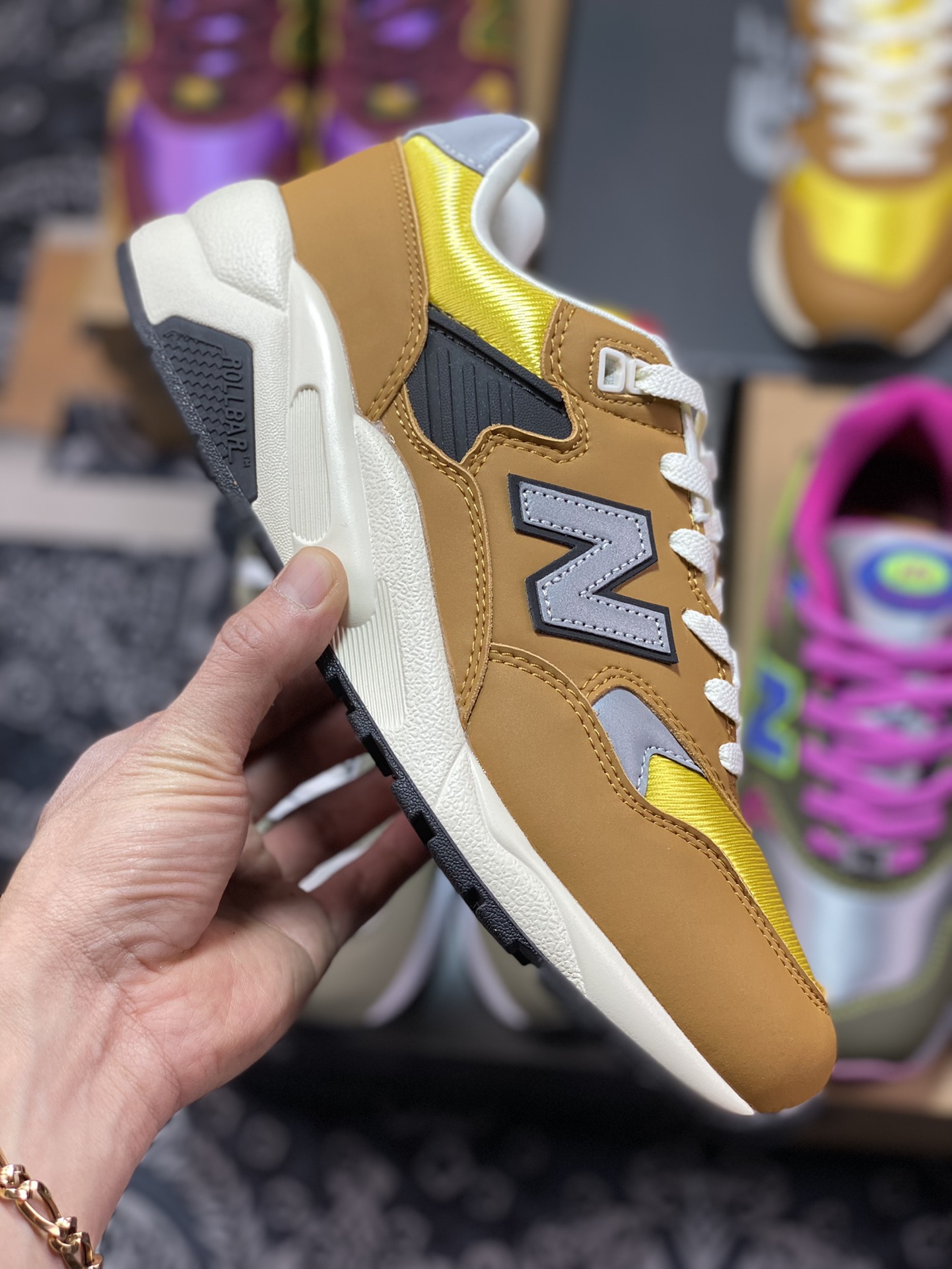 New Balance MRT580 Series Classic Retro Casual Sports Jogging ”Leather Dark Brown Yellow Silver” MT580AB2