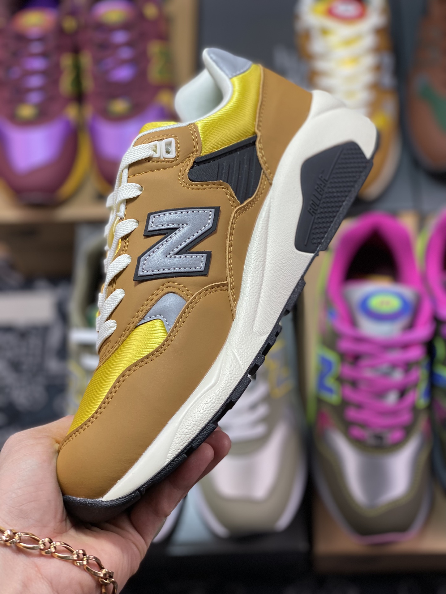 New Balance MRT580 Series Classic Retro Casual Sports Jogging ”Leather Dark Brown Yellow Silver” MT580AB2