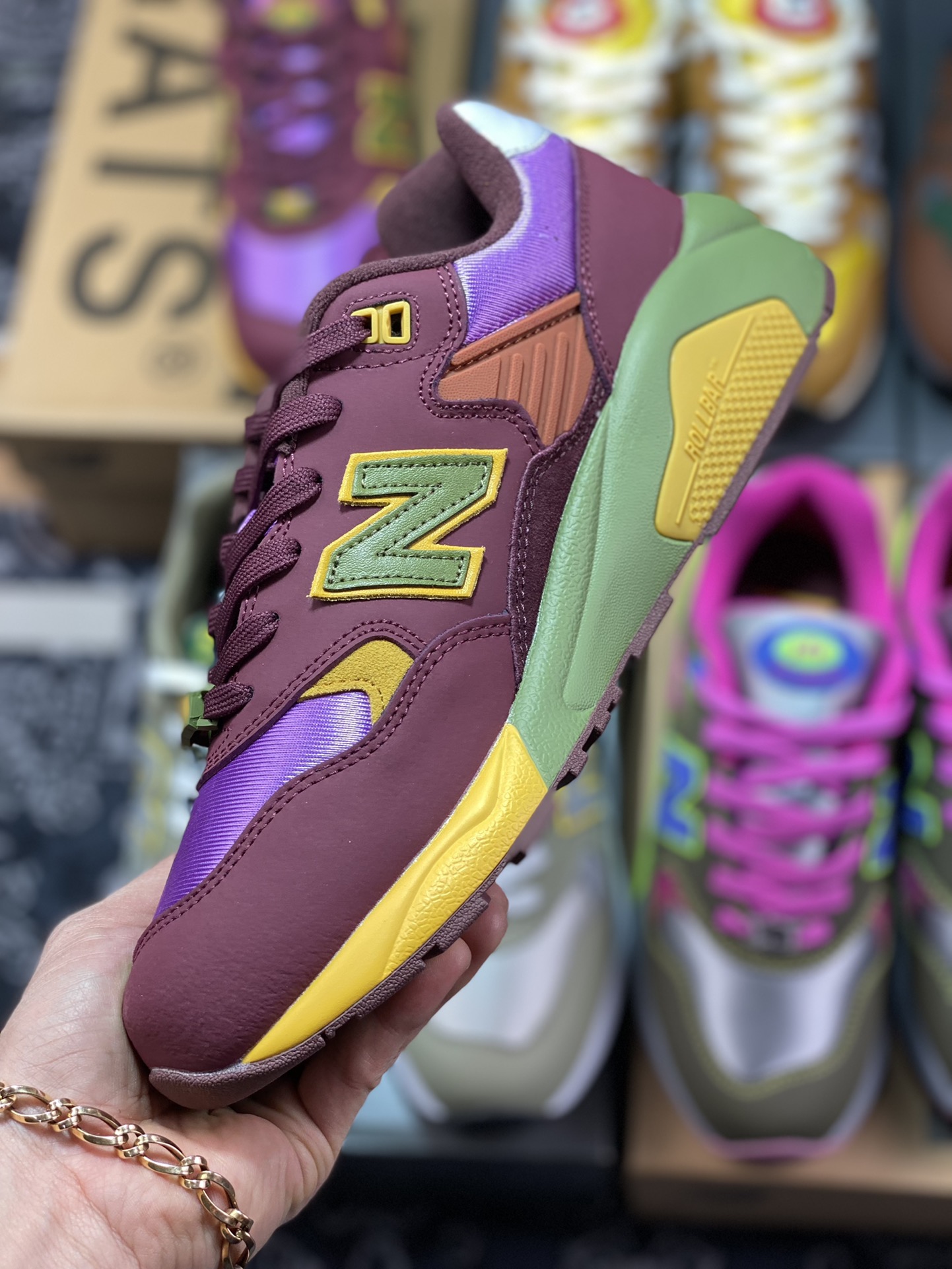 New Balance MT580 series classic retro casual sports jogging ”burgundy pink green” MT580SR2