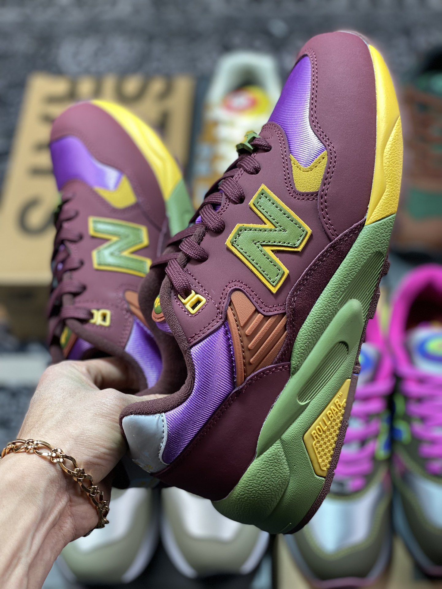 New Balance MT580 series classic retro casual sports jogging ”burgundy pink green” MT580SR2