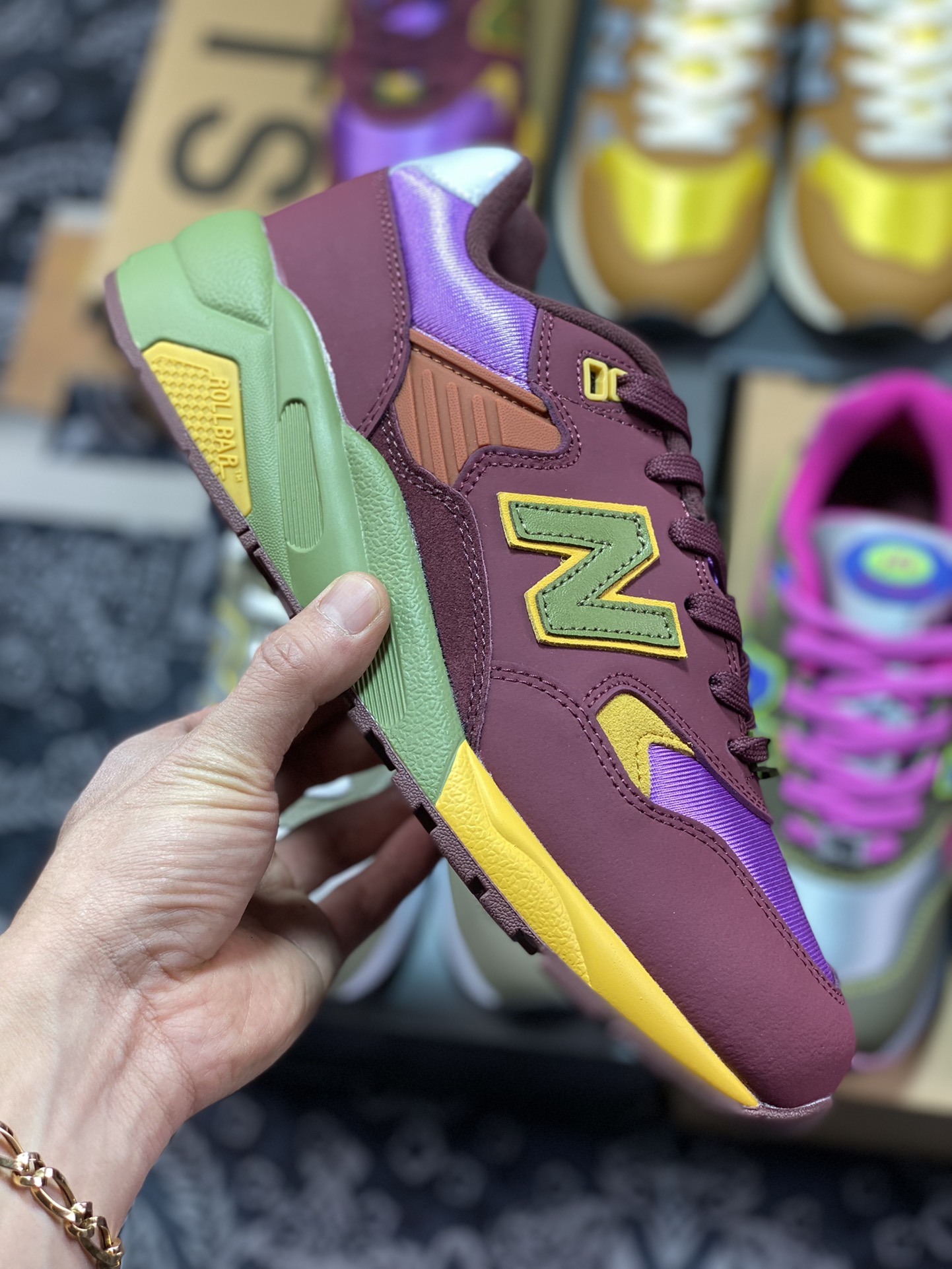 New Balance MT580 series classic retro casual sports jogging ”burgundy pink green” MT580SR2