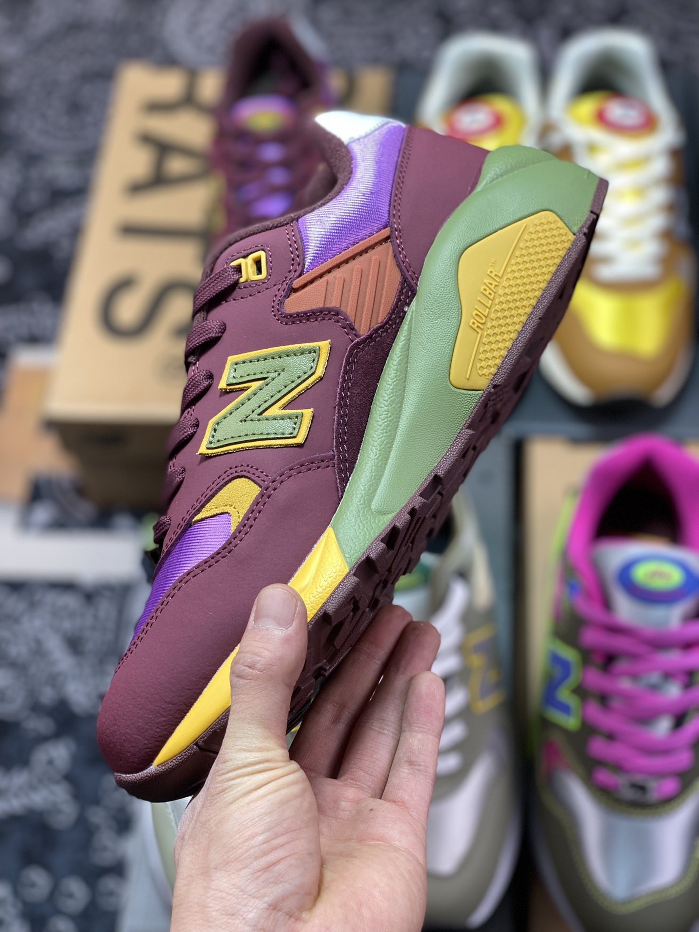 New Balance MT580 series classic retro casual sports jogging ”burgundy pink green” MT580SR2