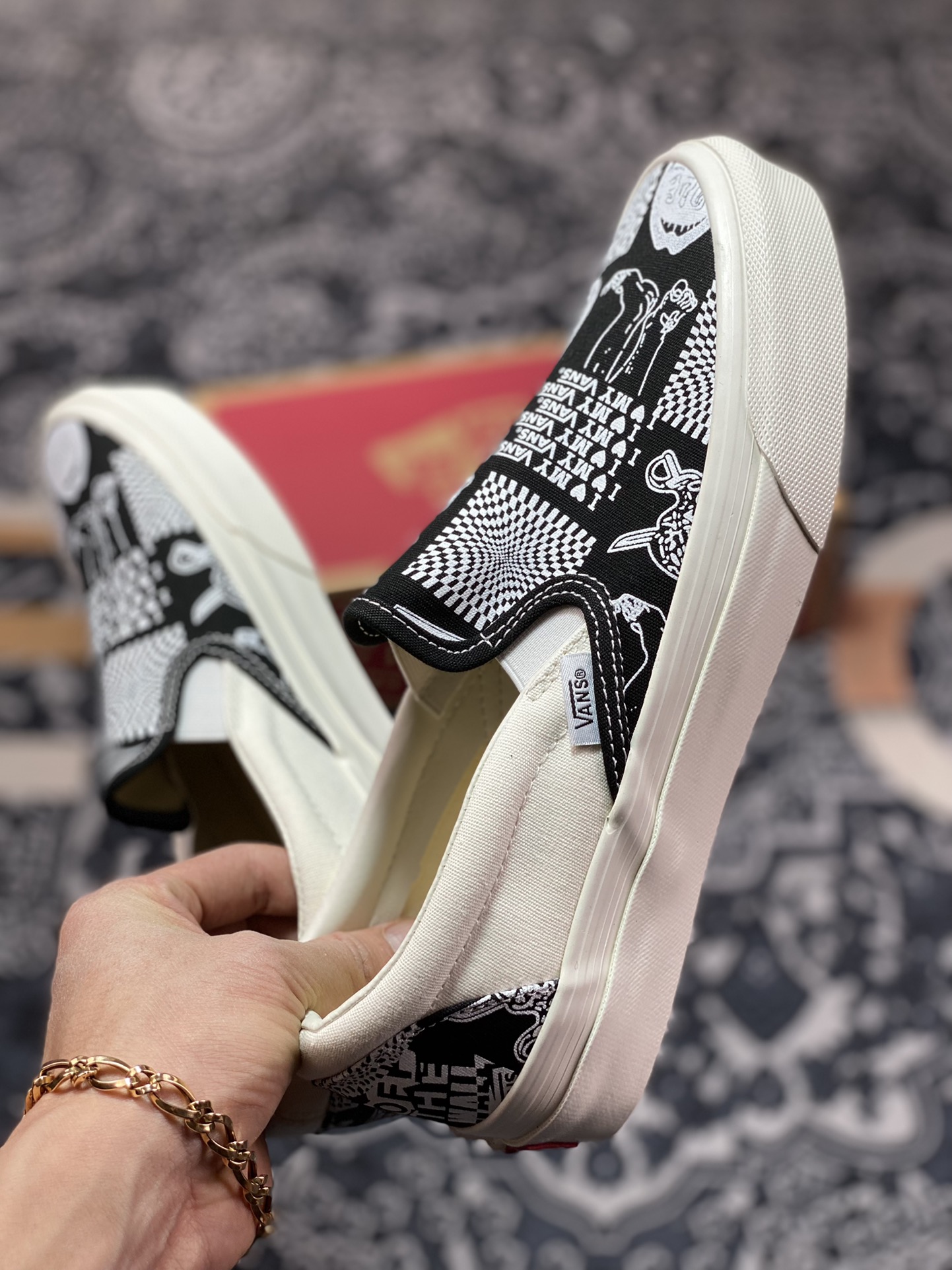 Vans Anaheim Factory Slip-On official black and white graffiti canvas shoes