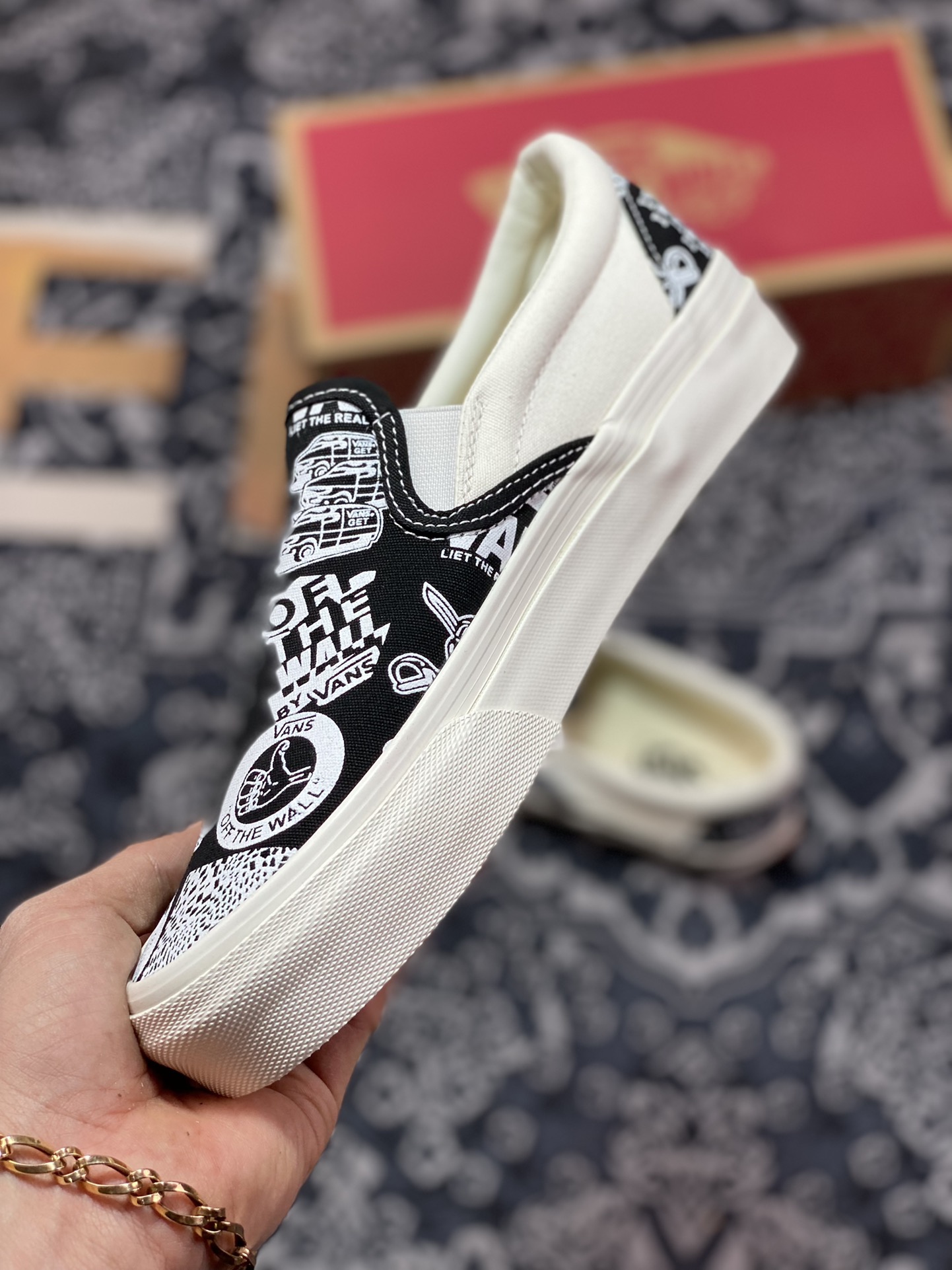 Vans Anaheim Factory Slip-On official black and white graffiti canvas shoes