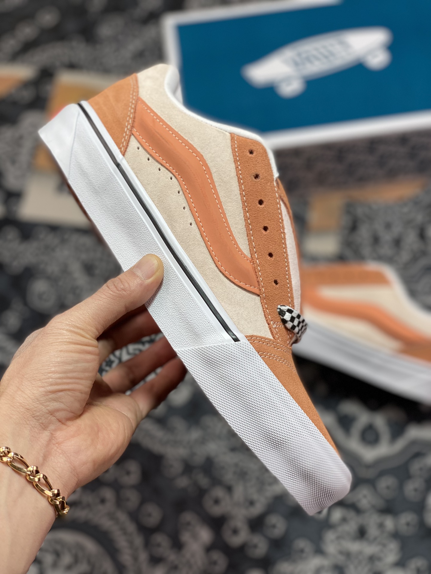 Vans Knu Skool Orange Bread Shoes. Here’s the opportunity to buy Bread Shoes again.