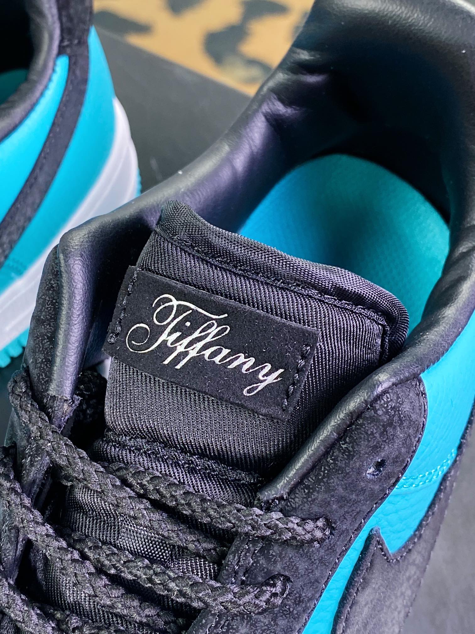 Tiffany & Co. x 【Nike】 Air Force 1 Low SP ”Friends and Family” Air Force 1 DZ1382-002