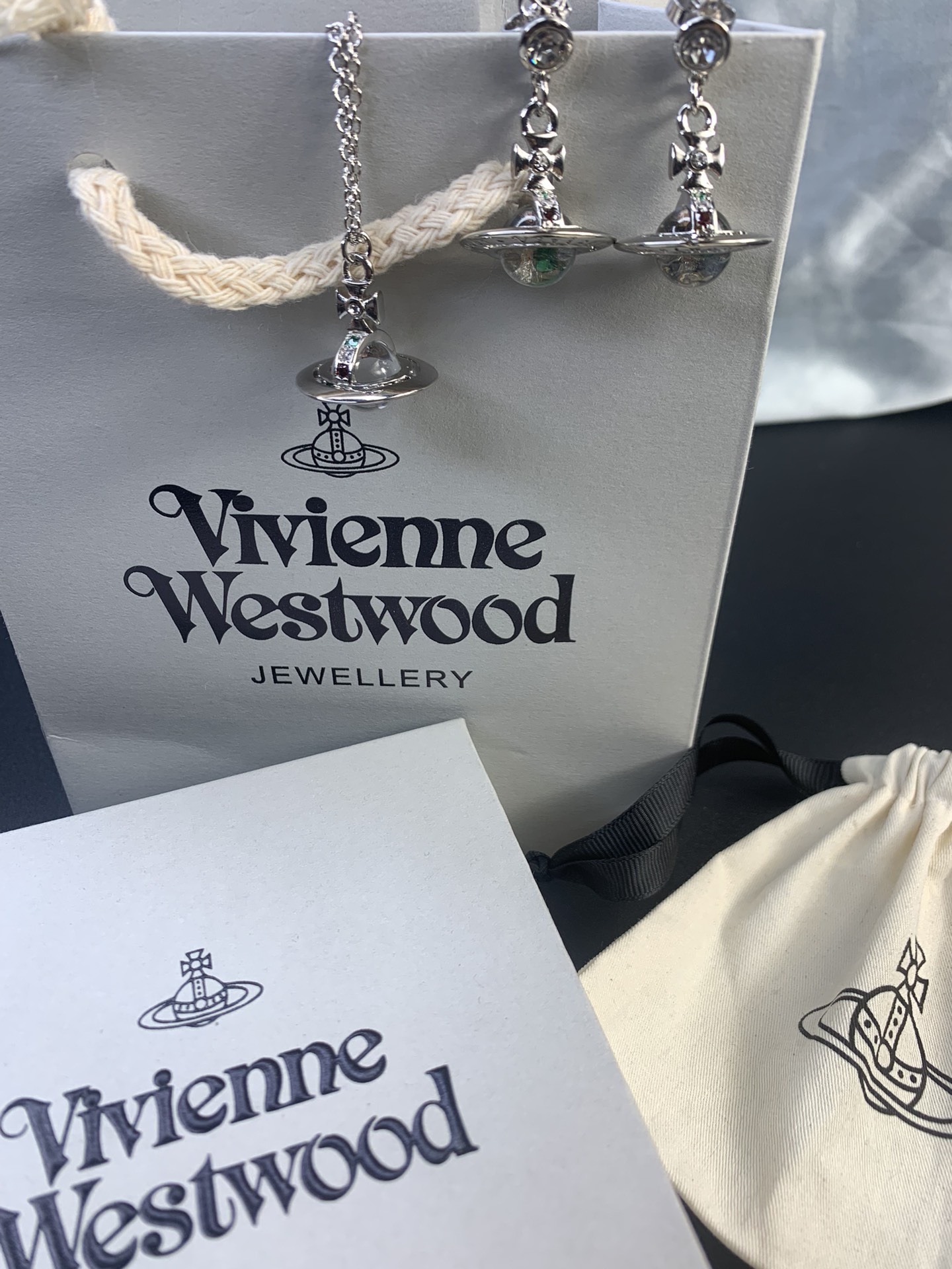 NO:103472,Queen Mother of the Citizen color diamond glass white necklace earrings, one-sea gold material, Queen Mother of the Citizen earrings, earrings, necklace19860909西太后彩钻琉璃白色项链耳环一亚金材质,西太后耳钉,earrings,necklace,Jewelry