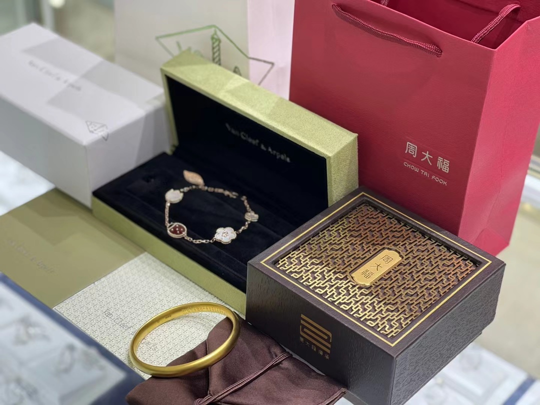 Van Cleef & Arpels VCA新款瓢虫系列手链