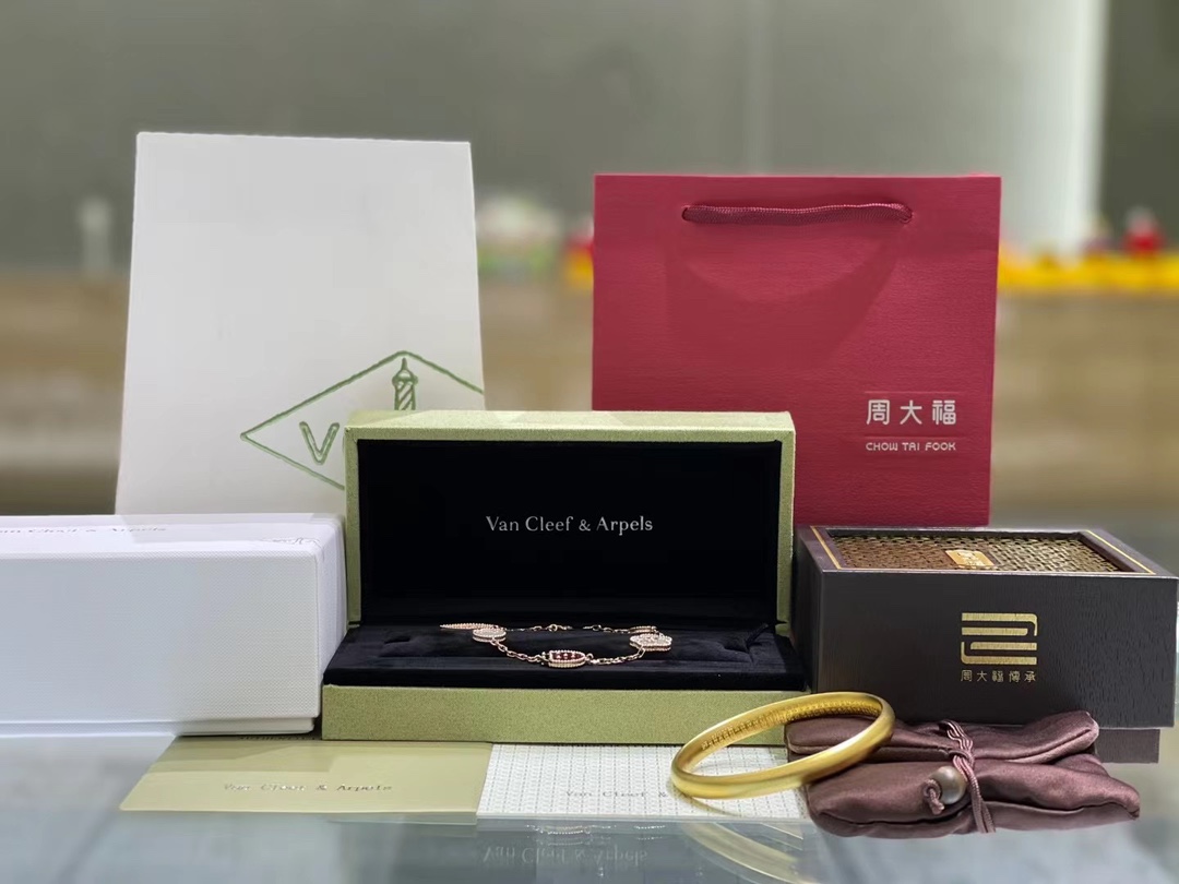Van Cleef & Arpels VCA新款瓢虫系列手链