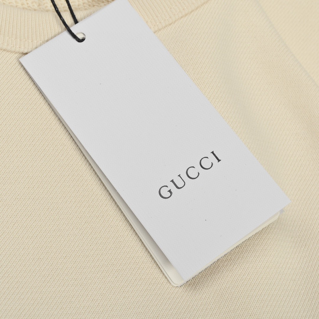 Gucci 经典做旧方块logo字母印花圆领卫衣