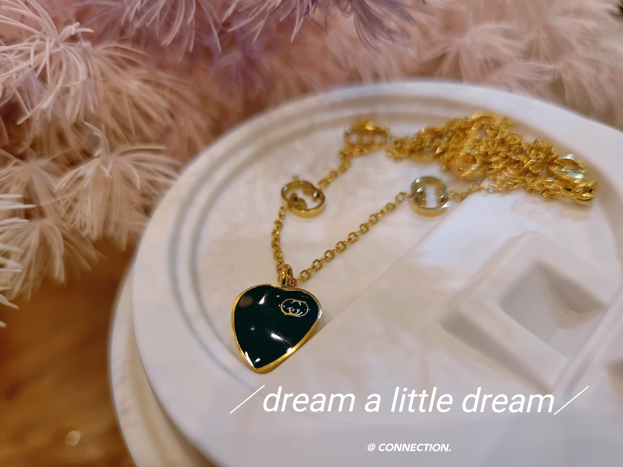 Gucci fine jewelry is distinguished by its refined and delicate - Comprehensive