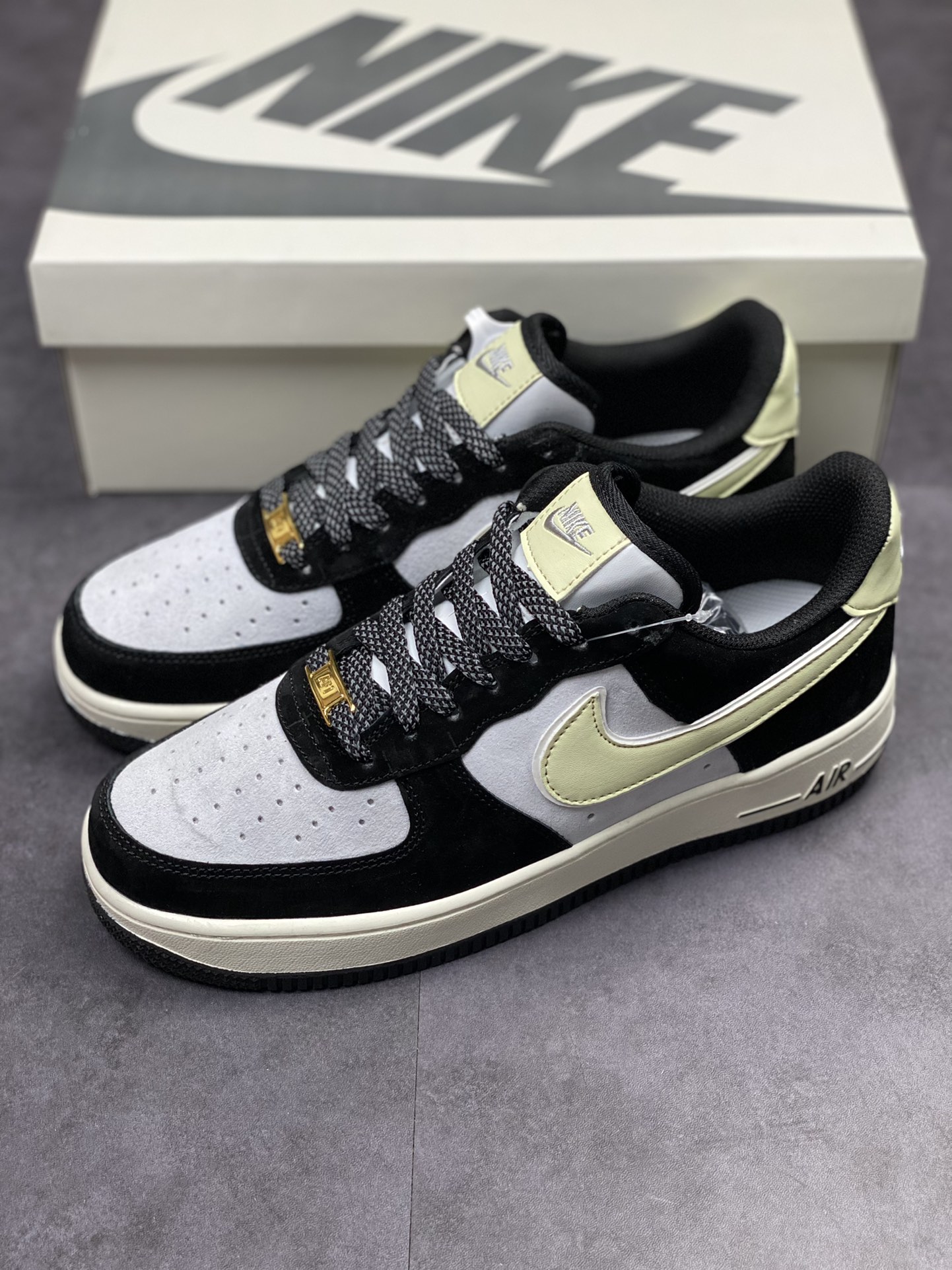 250 Nike Air Force 1 Low 07 灰黑绿麂皮DE0023-806