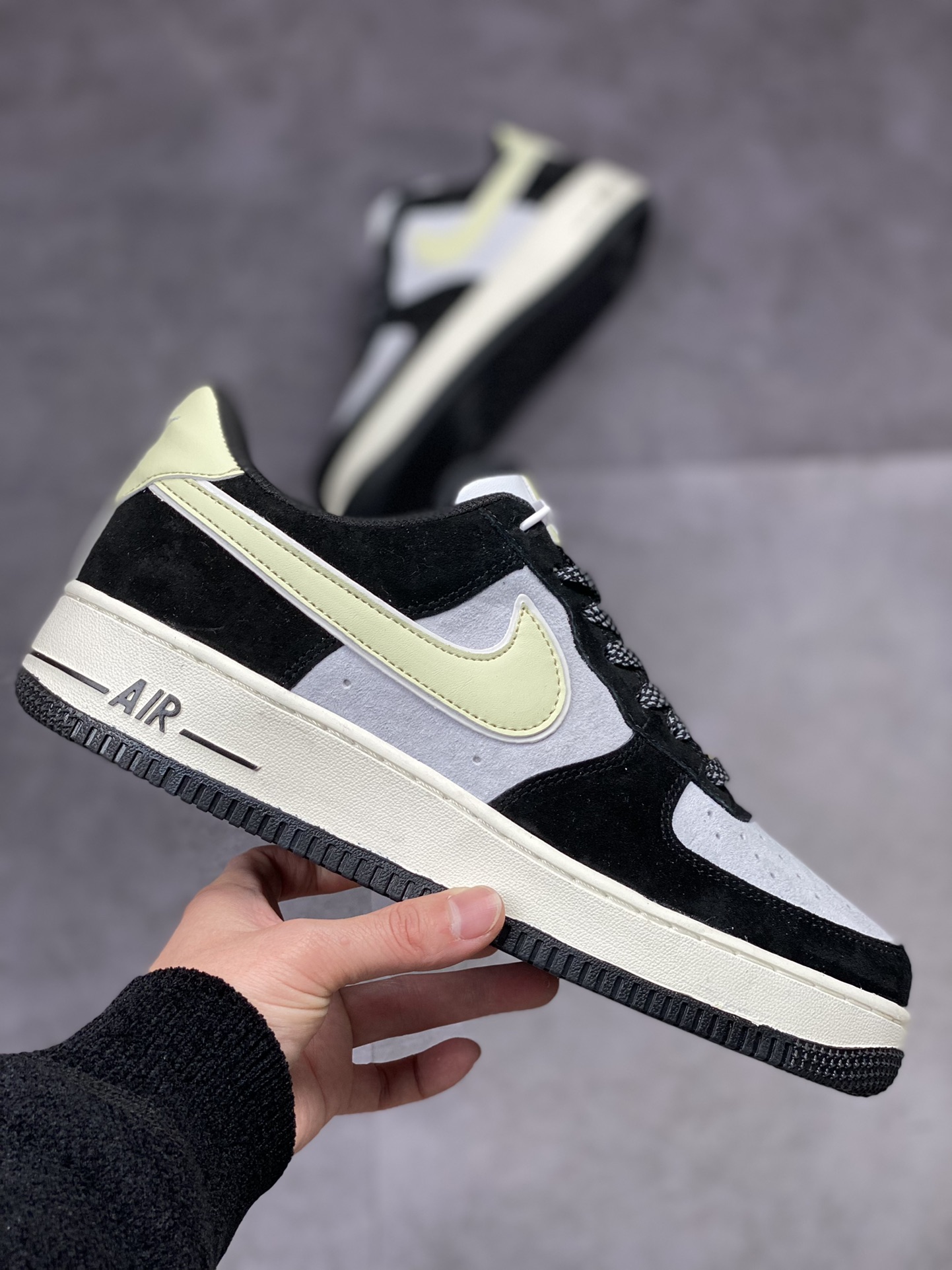 250 Nike Air Force 1 Low 07 灰黑绿麂皮DE0023-806