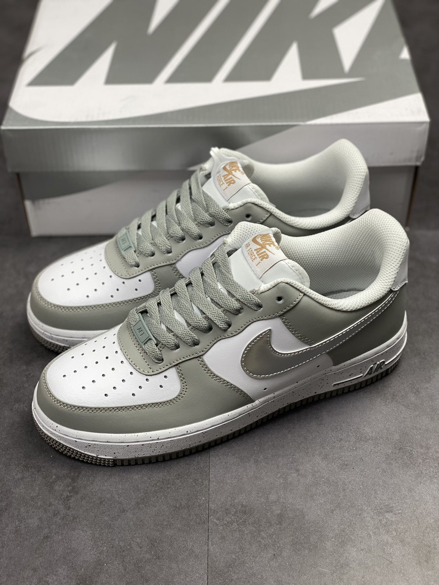 230 Nike Air Force 1 Low 07 白灰银钩 MK5639-889