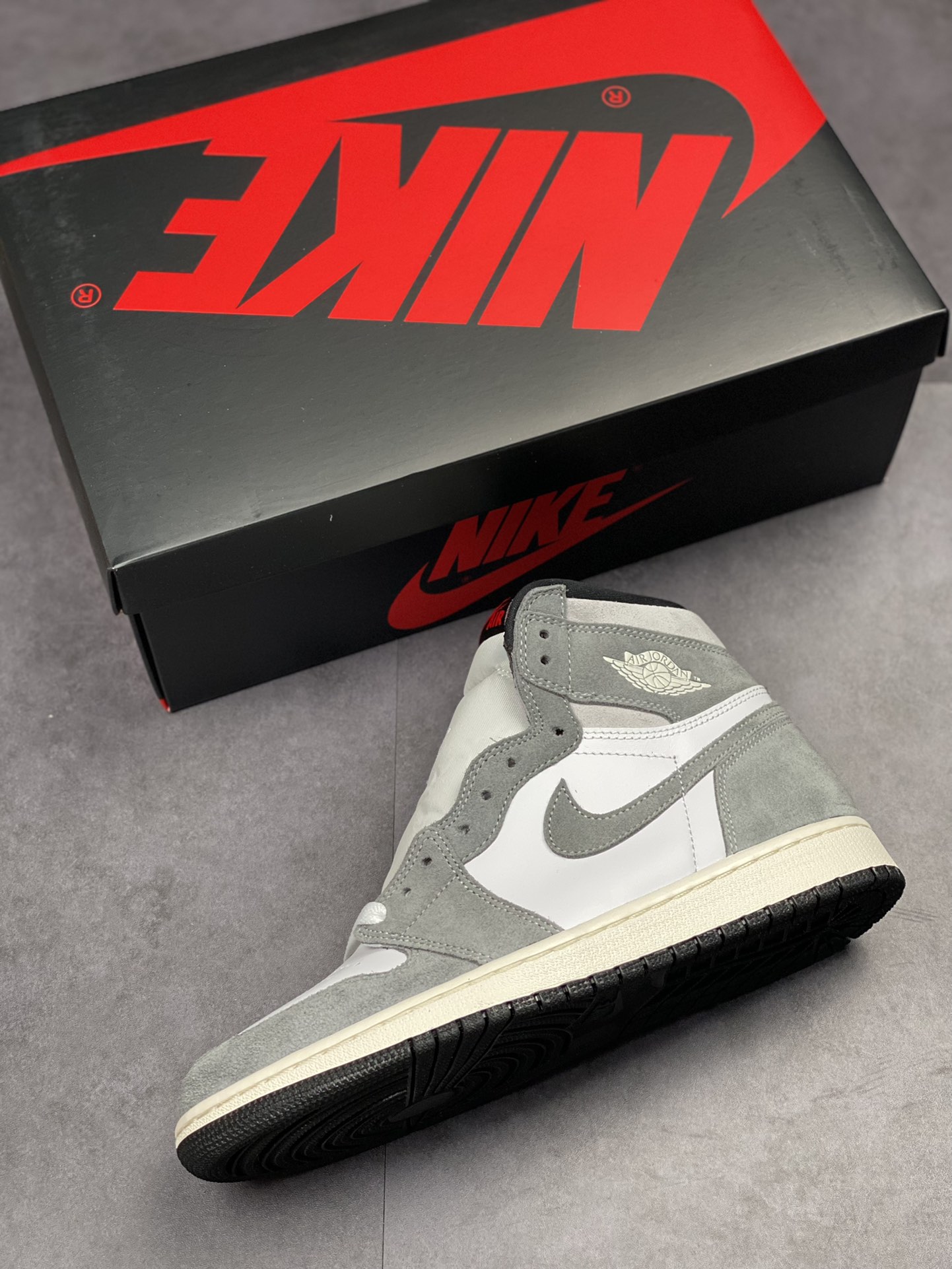 300 Air Jordan 1 High OG ”Washed Heritage” 翻毛水洗灰白 DZ5485-051-莆田鞋,莆田鞋货源,高仿鞋,高仿鞋货源,安福档口,莆田高仿鞋,莆田鞋批发,高仿鞋批发,莆田高仿运动鞋,高仿运动鞋,莆田运动鞋 300 Air Jordan 1 High OG ”Washed Heritage” 翻毛水洗灰白 DZ5485-051