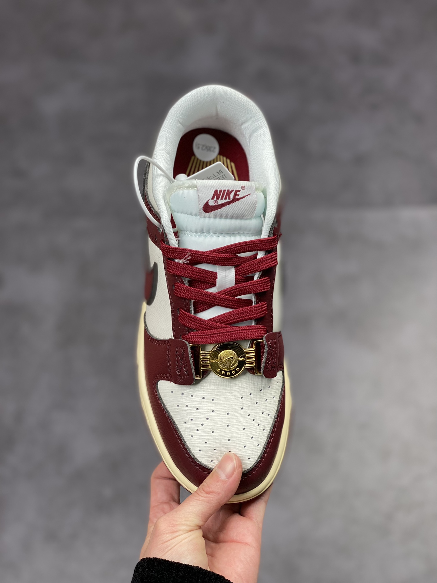 200 NIKE SB Dunk Low 酒红 DV1160-101