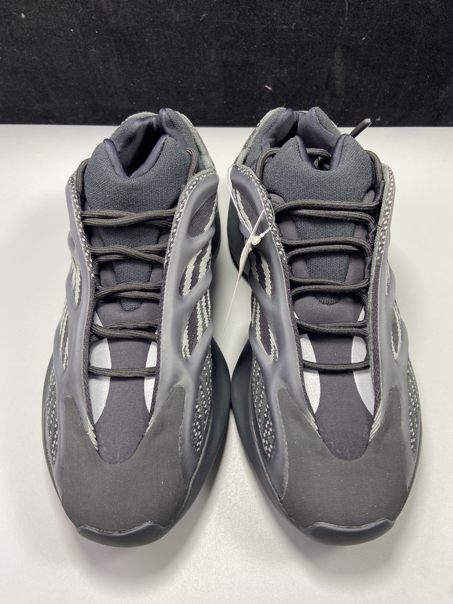 Yeezy700V3黑魂女款鞋码36