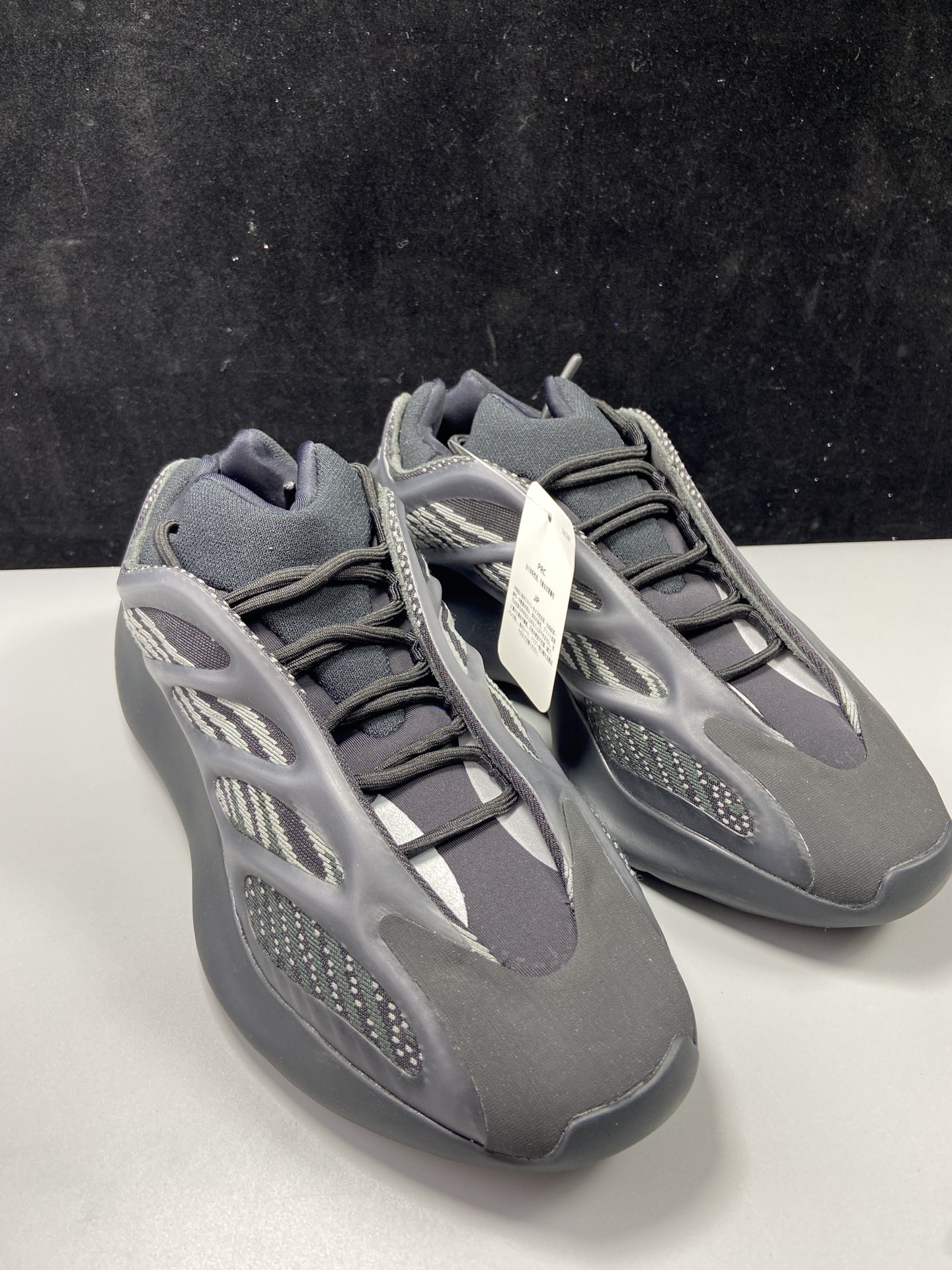 Yeezy700V3黑魂女款鞋码36