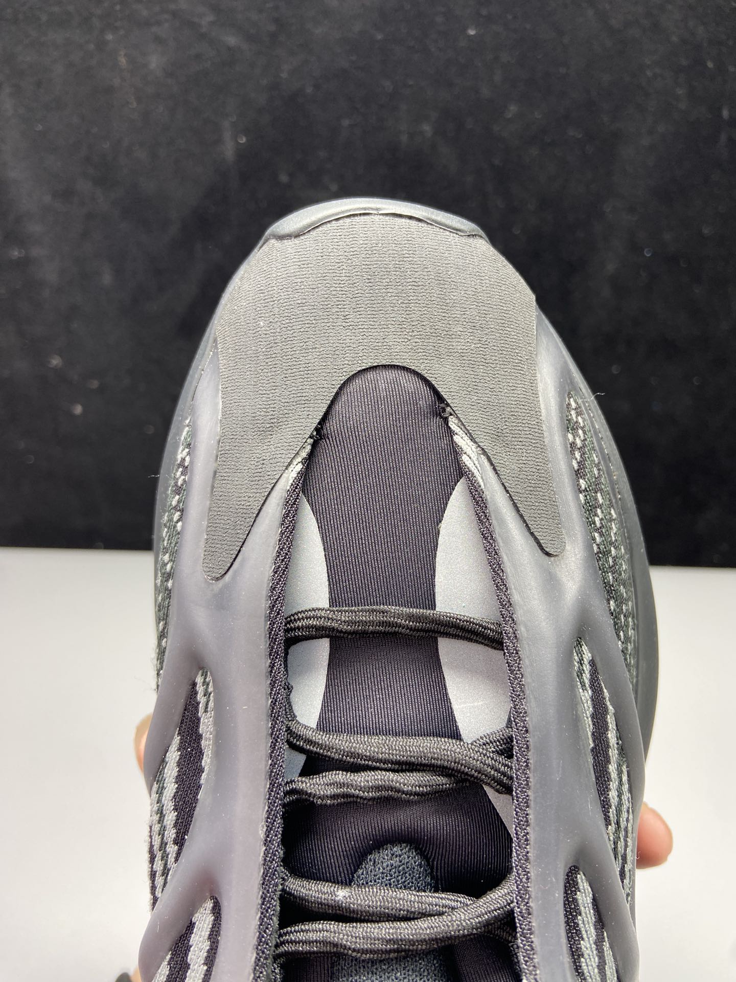 Yeezy700V3黑魂女款鞋码36