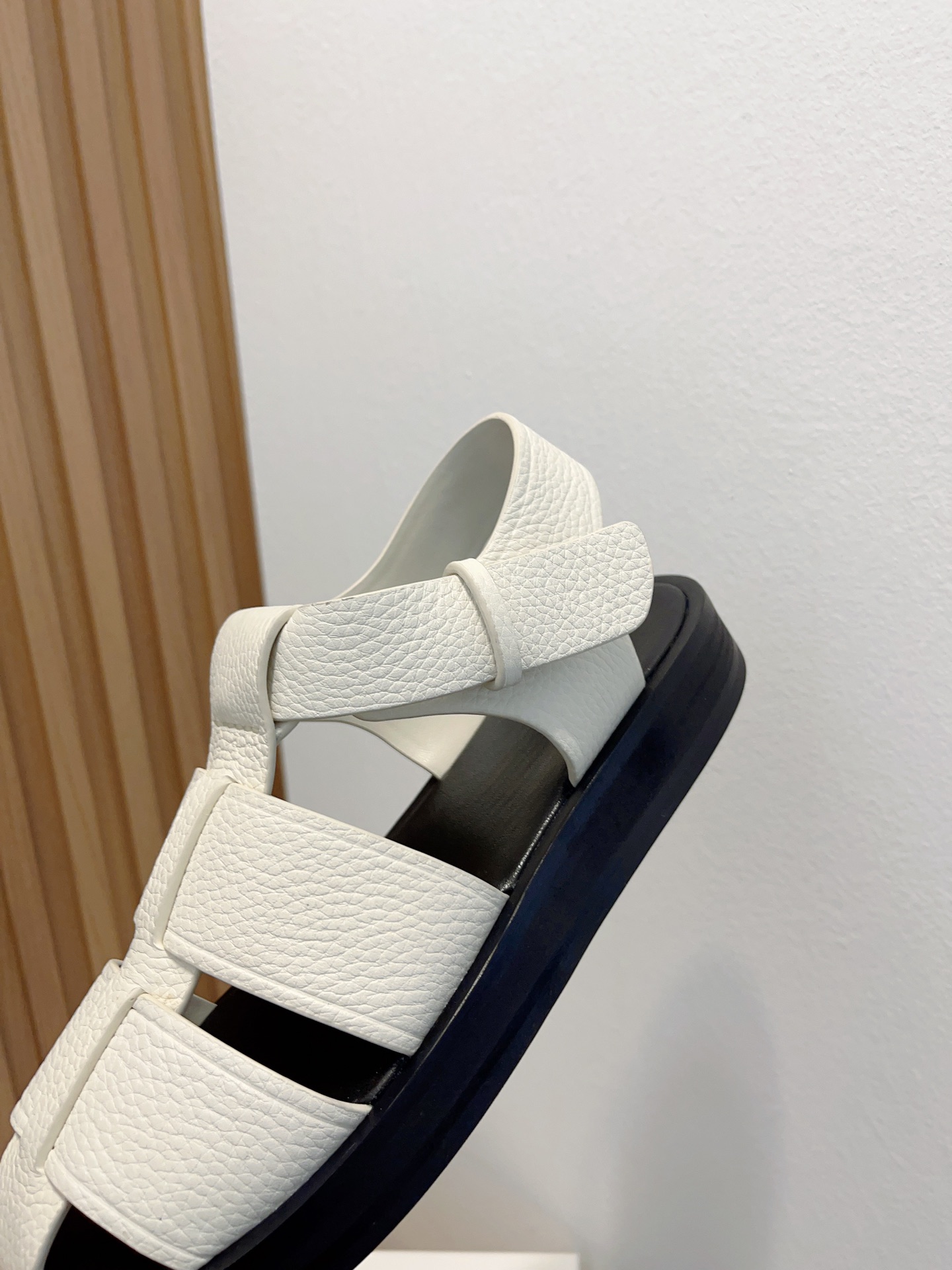 The Row 2025 Retro Roman Sandals - Minimalist Elegance, Comfortable Leather 9 i1678832460 1385 7