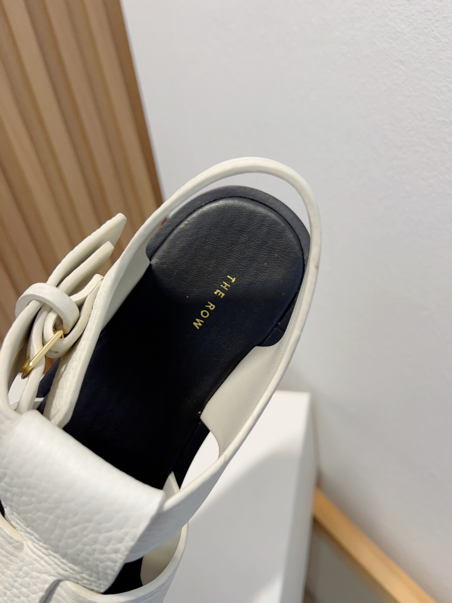 The Row 2025 Retro Roman Sandals - Minimalist Elegance, Comfortable Leather 8 i1678832460 2395 6