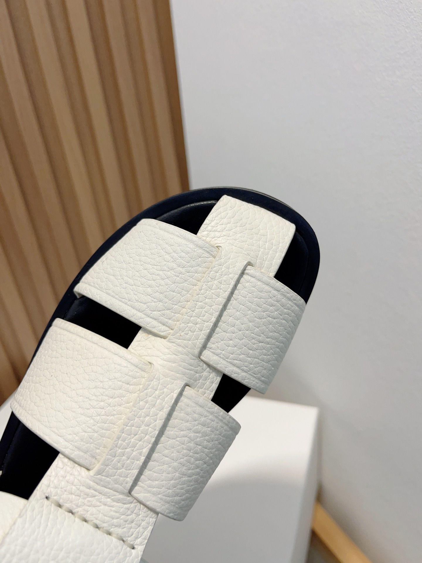 The Row 2025 Retro Roman Sandals - Minimalist Elegance, Comfortable Leather 7 i1678832460 7257 5