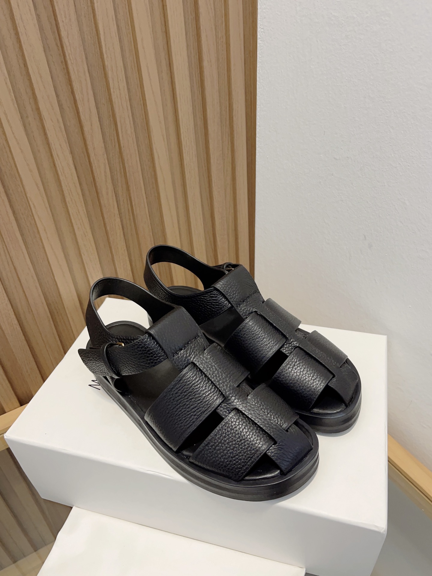 The Row 2025 Retro Roman Leather Sandals for Women, Comfortable & Stylish 2 i1678832498 2883 2