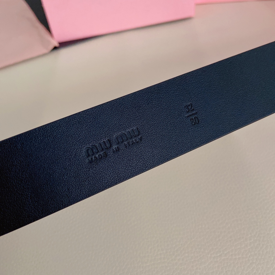 miumiu新款同步3.5cm宽度双