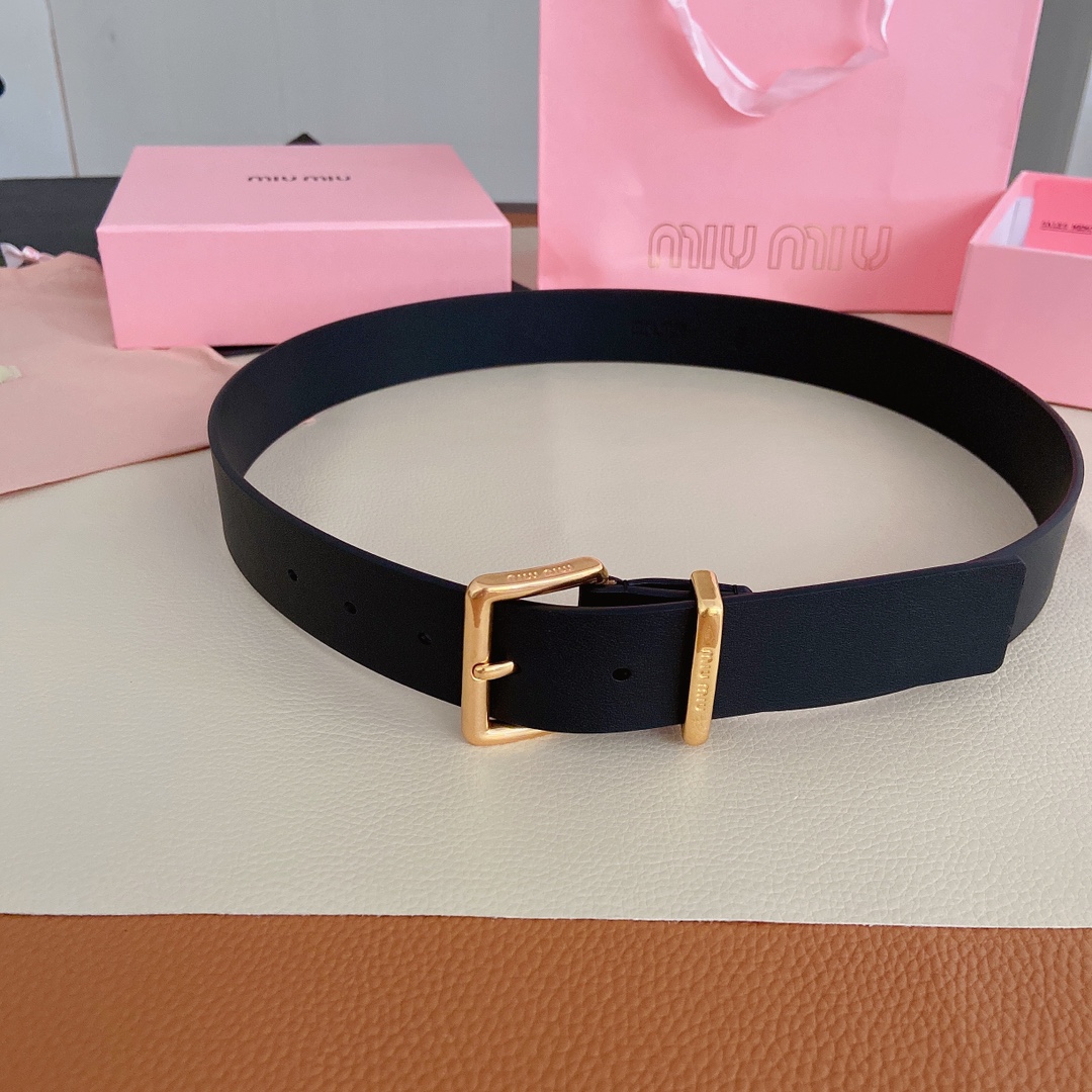 miumiu新款同步3.5cm宽度双