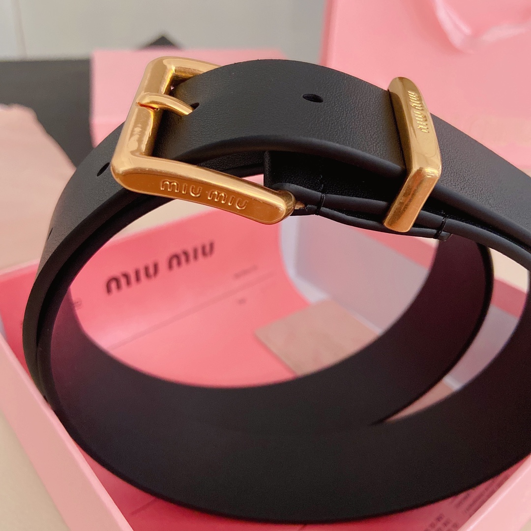 miumiu新款同步3.5cm宽度双