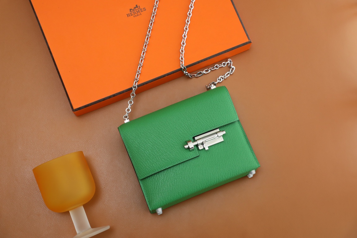 NO:700069,Goat leather, bamboo green, silver buckle, full hand details, customized real shot, reservation;, Hermes,hermes,sheepskin,Hermes,19860909山羊皮 竹子绿 银扣 全手细节 客定实拍 预定;,爱马仕,hermes,sheepskin,Hermes,,Bag