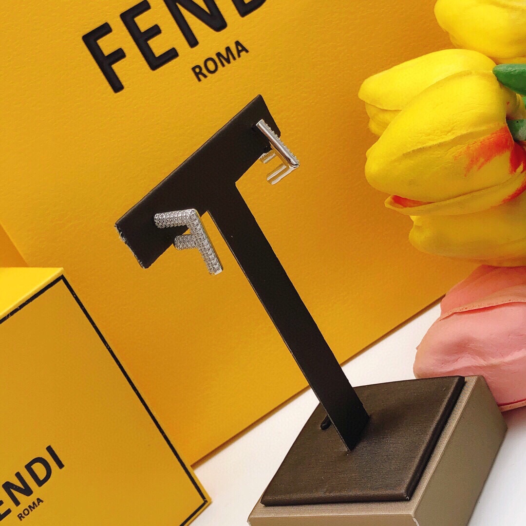 p225-FDD0001 Freddy F’s ear nailed to silver - 图片 5